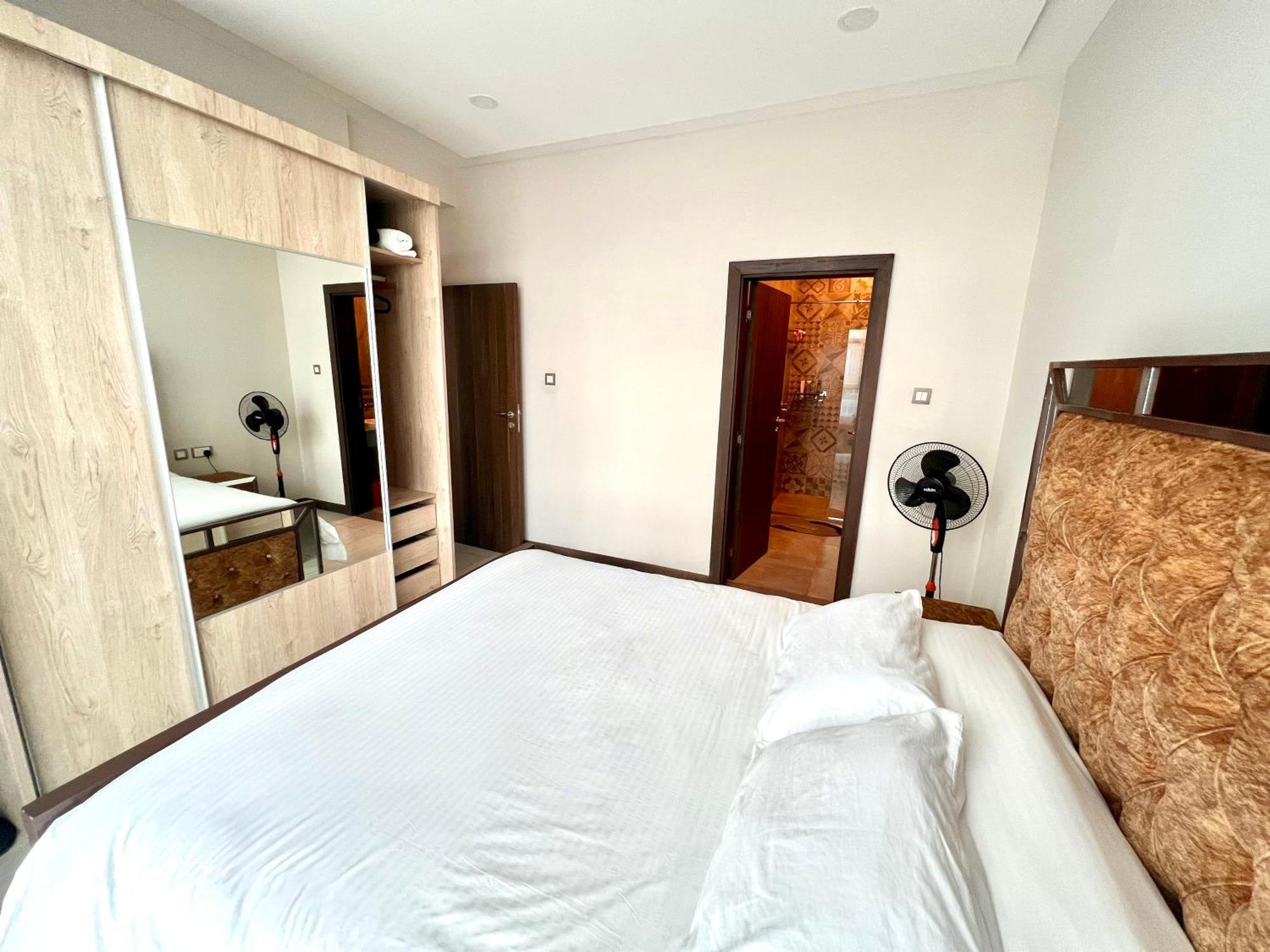 Lovely 2-bedroom Serviced With Pool And Wi-fi At Skynest Aparthotel