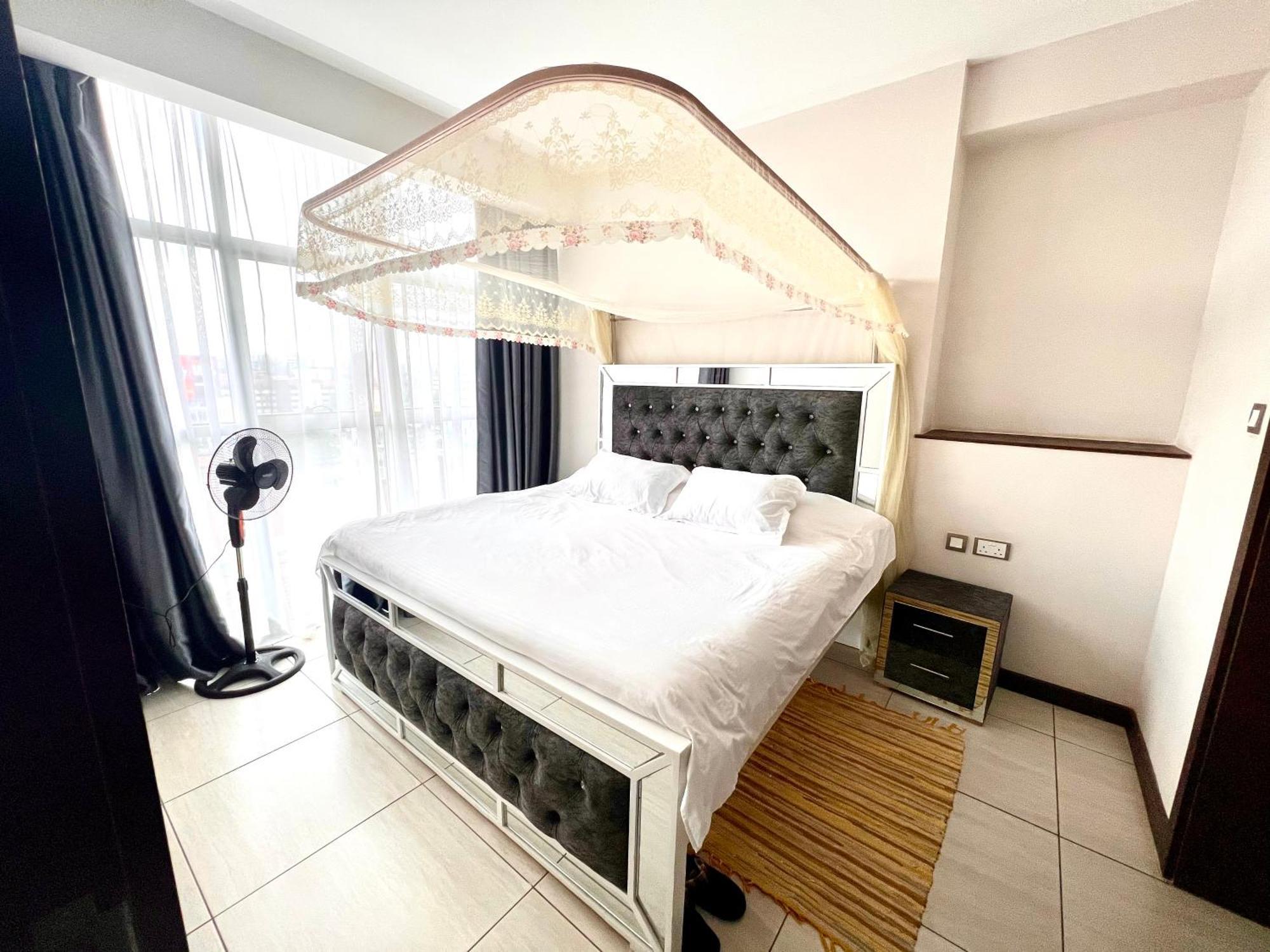 Lovely 2-bedroom Serviced With Pool And Wi-fi At Skynest Aparthotel *