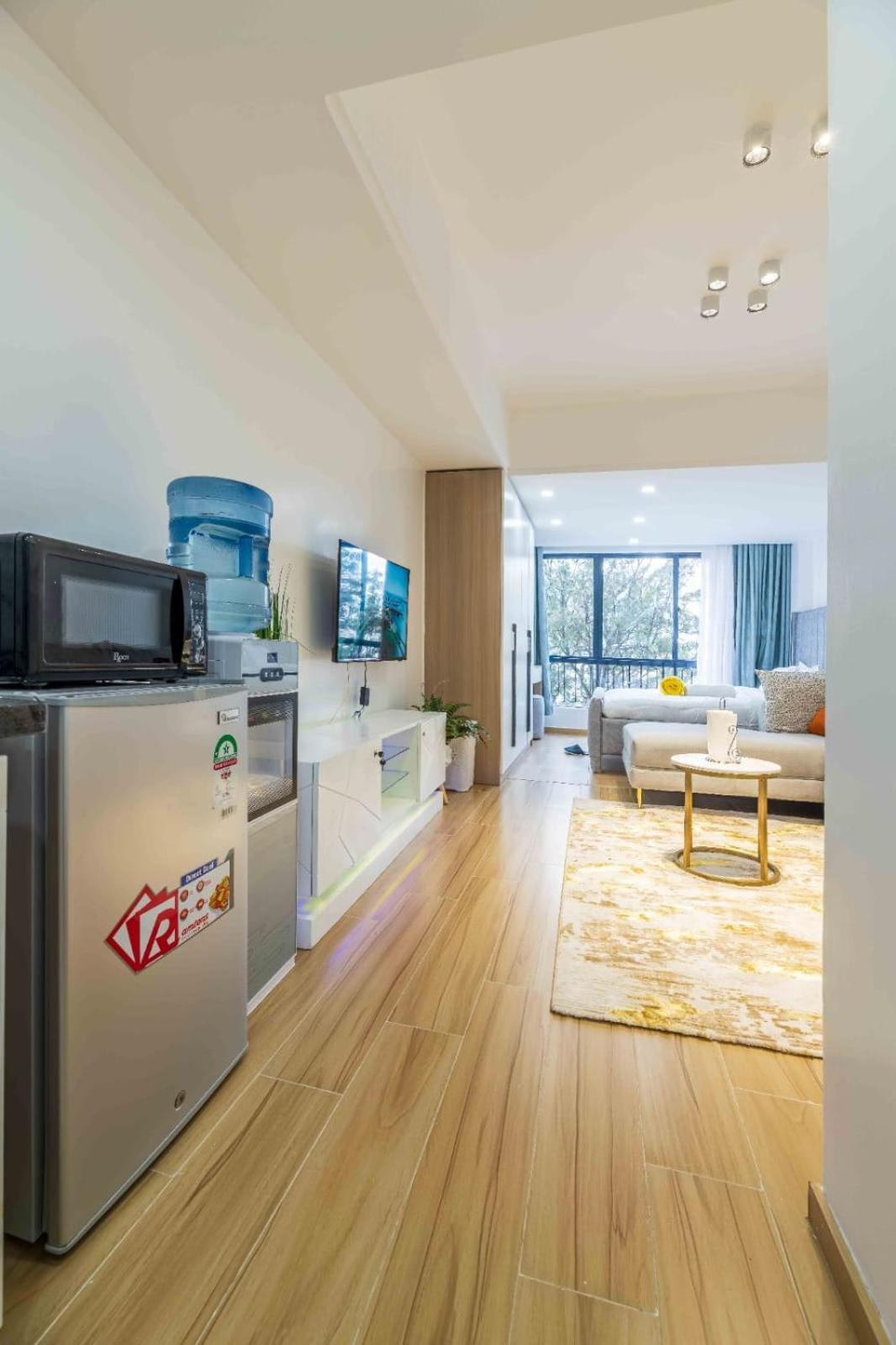 Apartment Elegantly Furnished With Swimming Pool ,gym And Breathtaking Views *