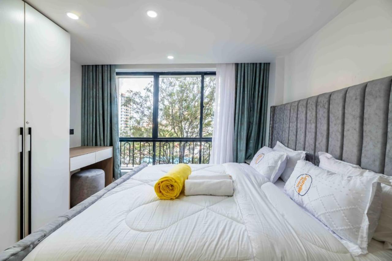 Elegantly Furnished With Swimming Pool ,gym And Breathtaking Views *