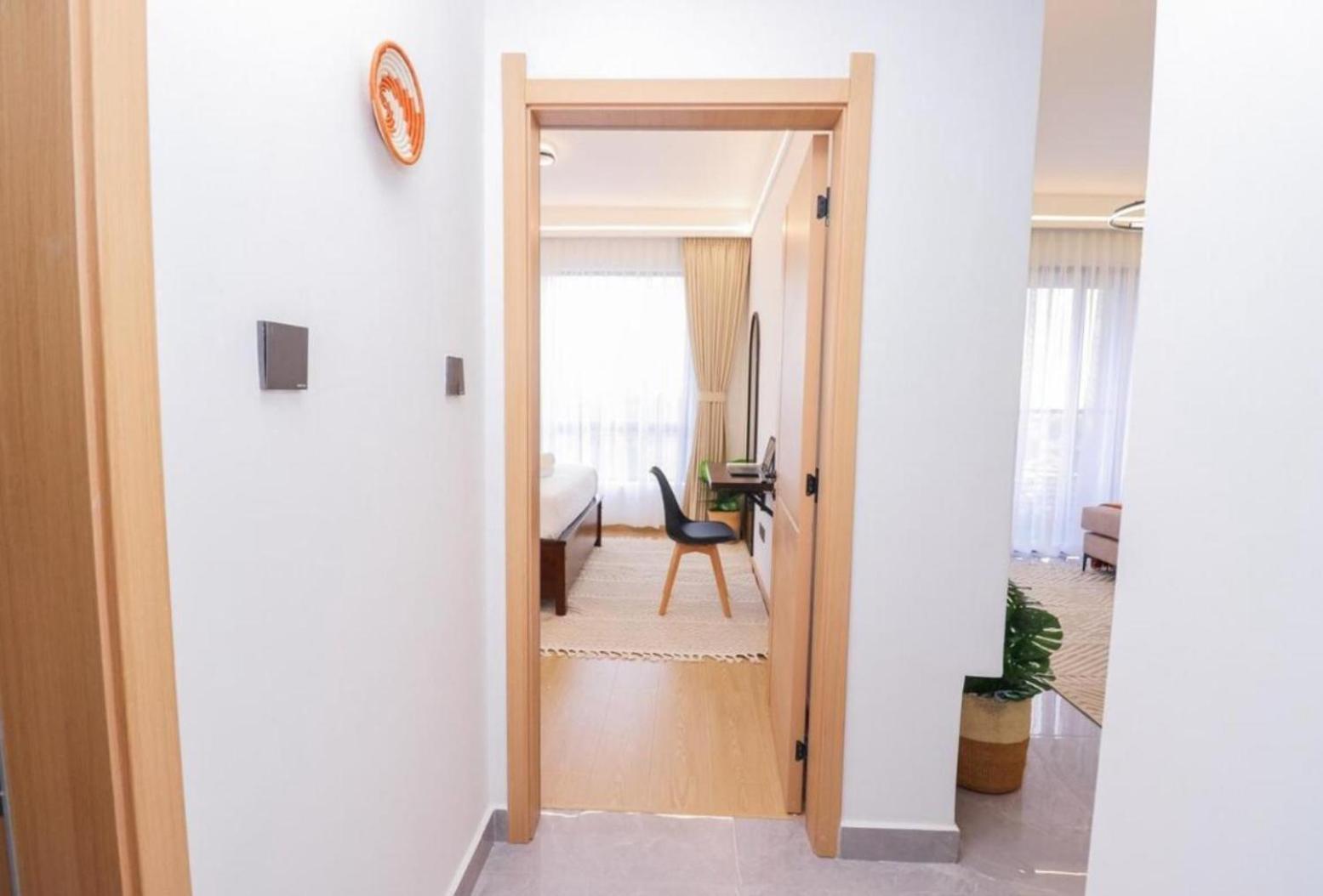 Modern 1-bed, Riara One Pool Gym Mall Apartment *
