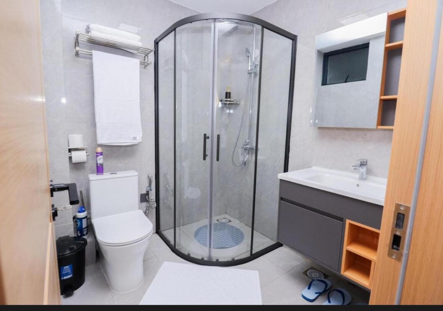 Modern 1-bed, Riara One Pool Gym Mall * Nairobi