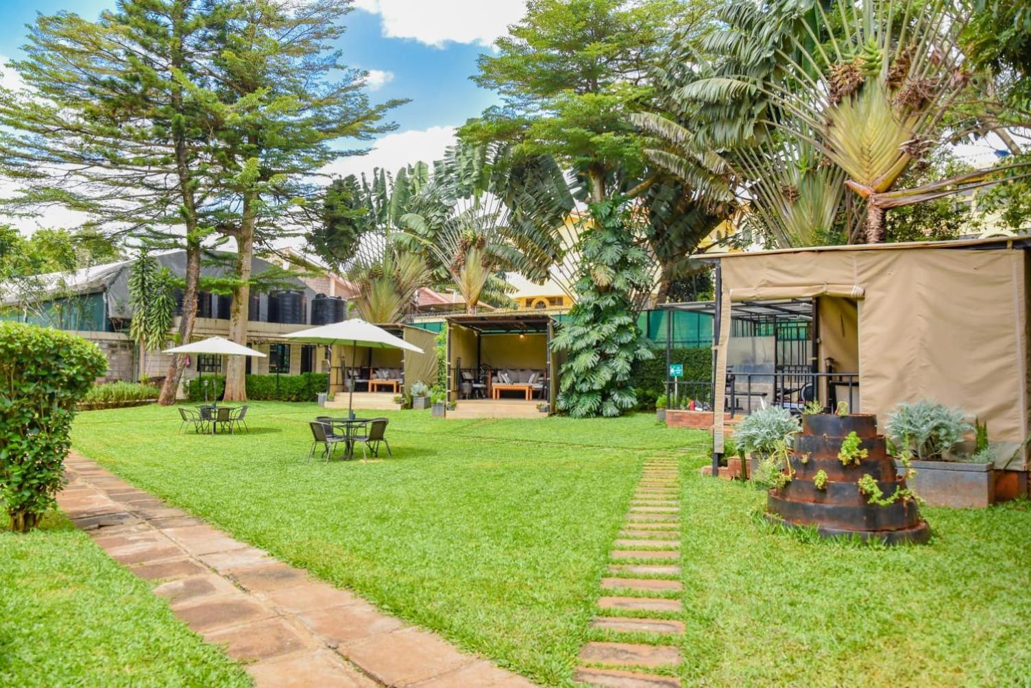 Cozy Stead * Nairobi