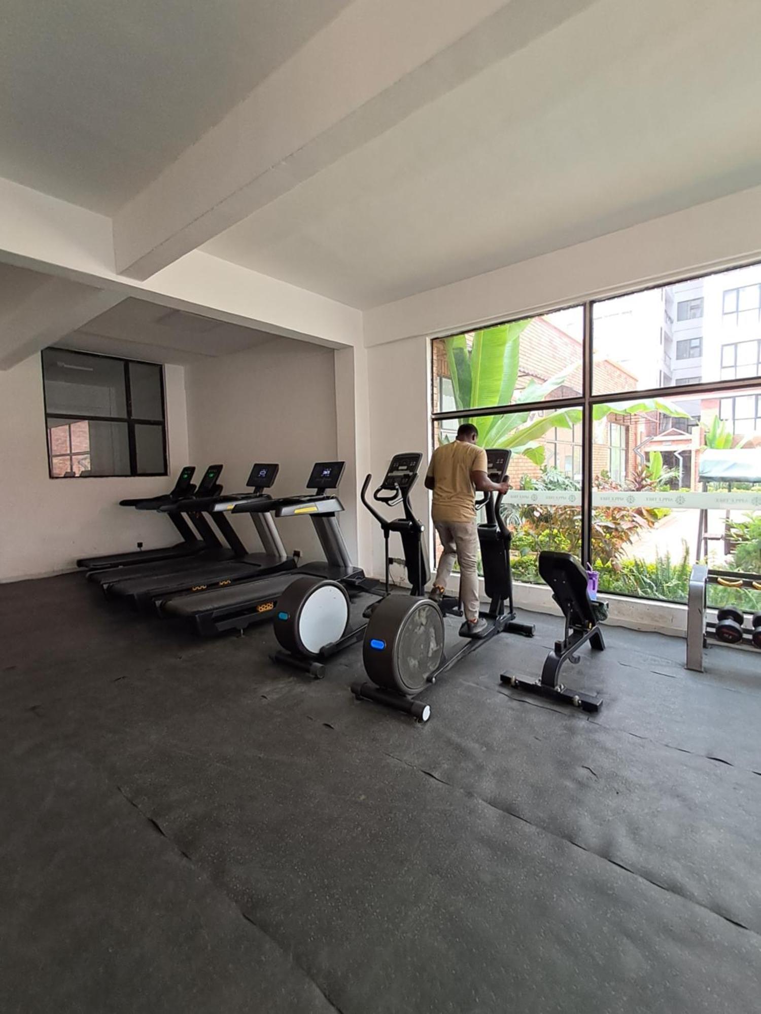 2bedroom Favorite Parkview By Janice- Near Airport-self Check In