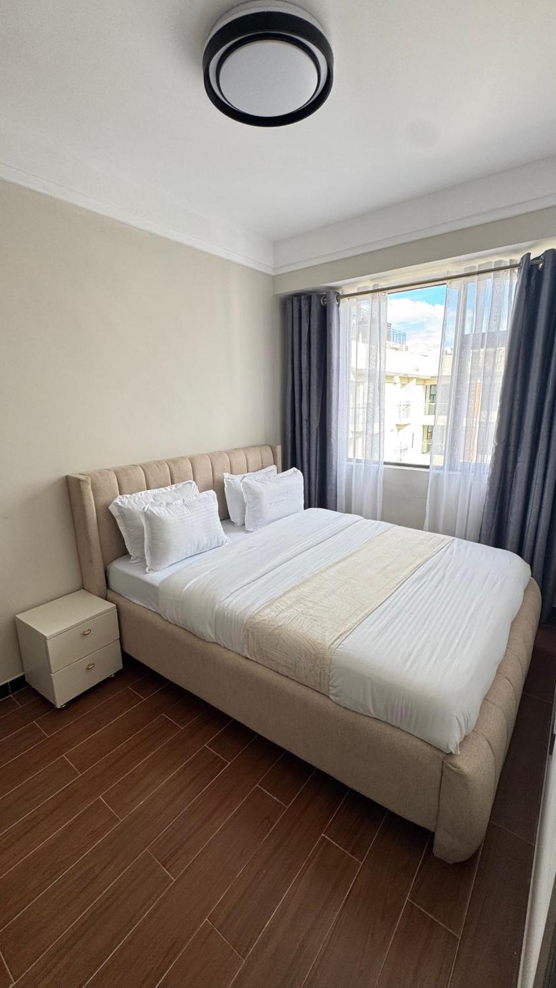 Ensuite Kilimani 1br Near Cbd, Free Parking, Wi-fi, Near Yaya Center * Nairobi