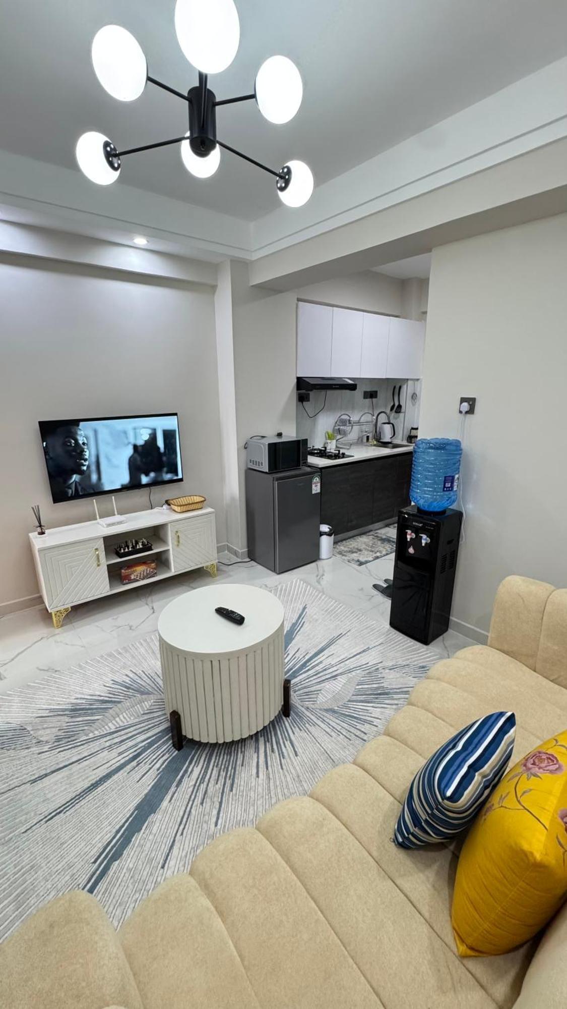 Modern Luxury 1br In Kilimani Wifi,netflix,free Packing Apartment *