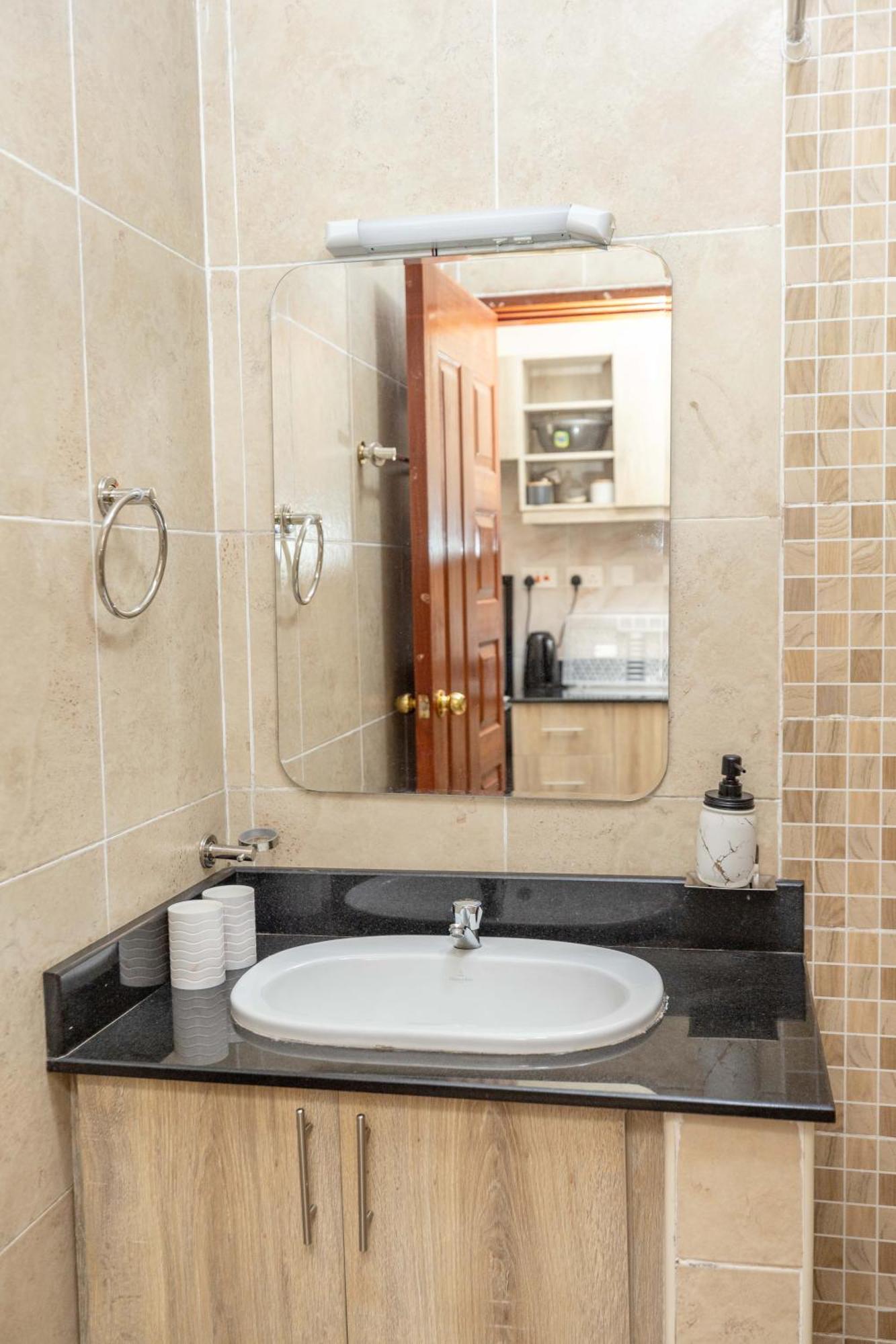 Apartment Urban Haven-secure &cozy Stay-stylish Near Jkia,wilson& Sgr S
