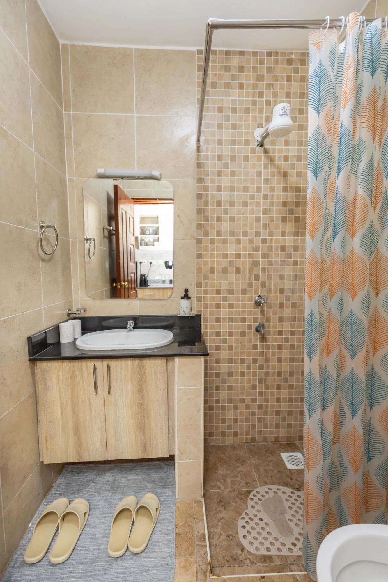Urban Haven-secure &cozy Stay-stylish Near Jkia,wilson& Sgr S Nairobi