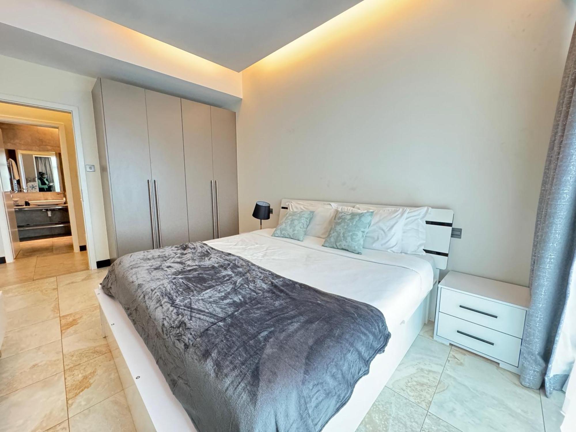 Elegantescapeswithqueen Apartment