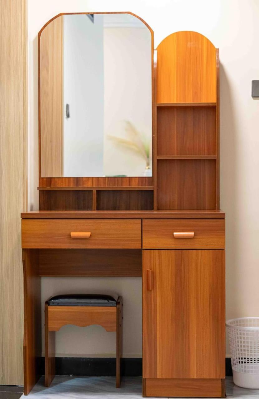 Beautiful One Bedroom With Swimming Pool Fully Equipped Gym Ample Parking Space And A Relaxing Rooftop With Breathtaking Views Apartamento