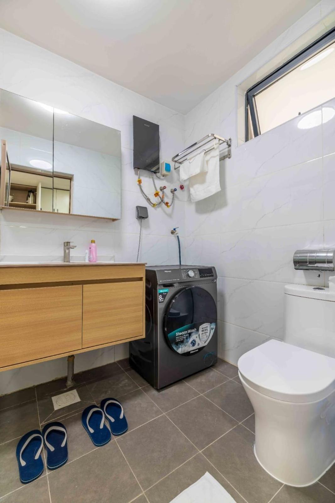 Executive In Kilimani With Breathtaking Views Child Playground Swimming Pool And Ample Parking Nairobi