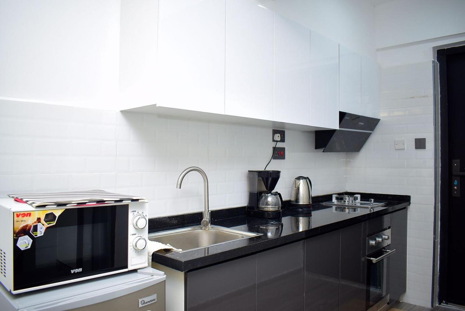 Quiet & Stylish Backup Power,wi -fi ,secure Parking Apartamento Nairobi