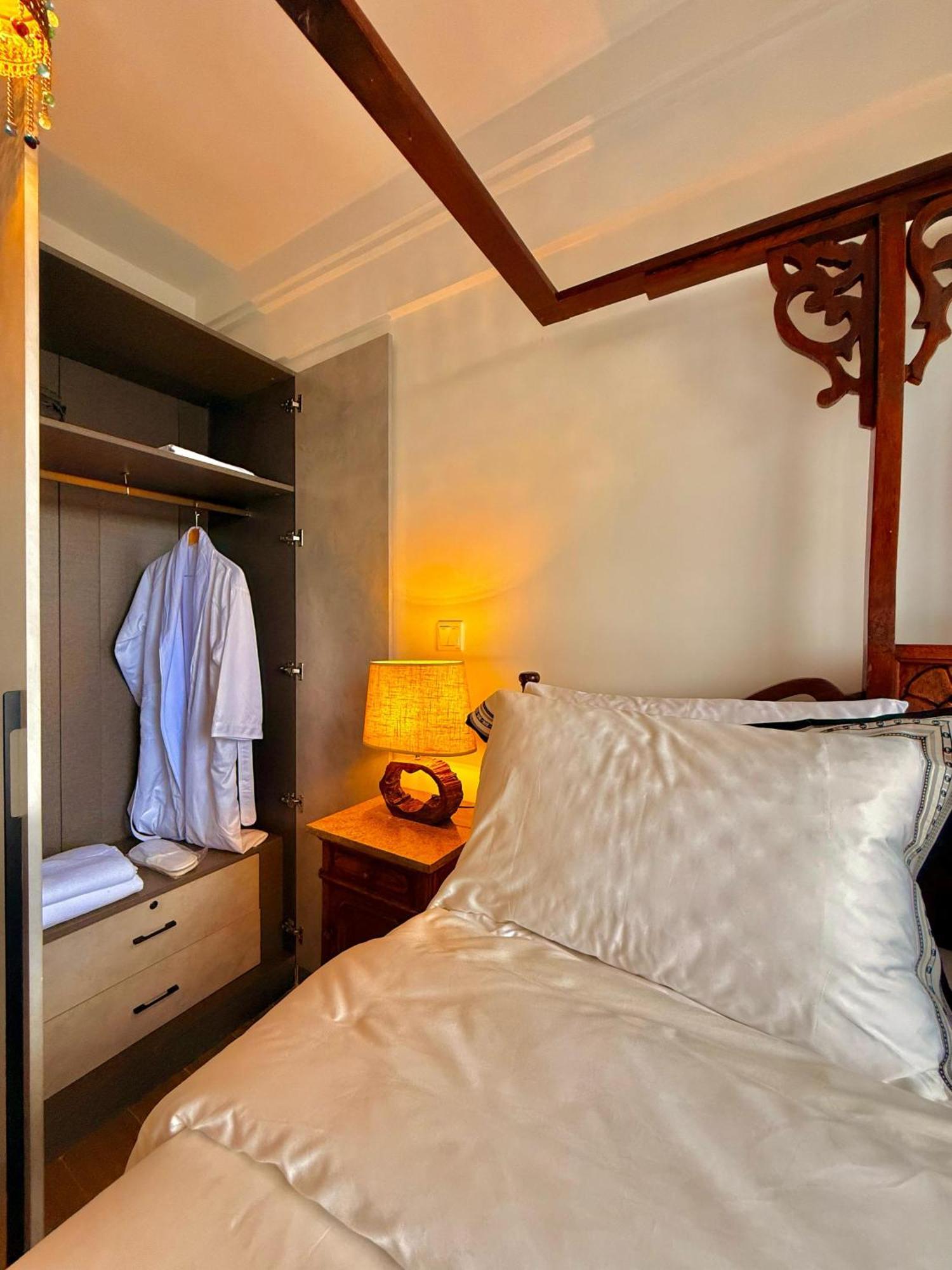Barfatha Luxury Living