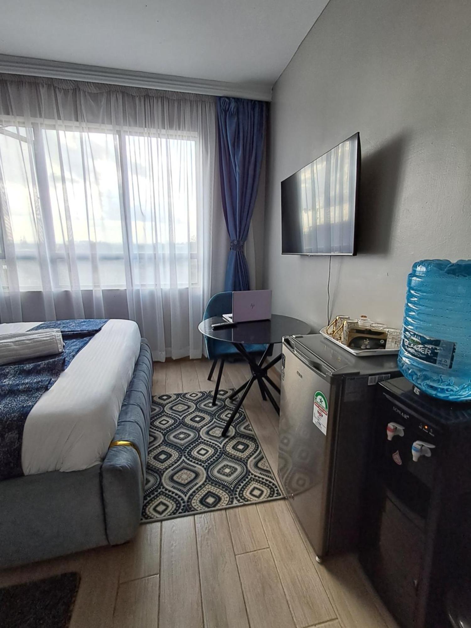 Favorite Staycation By Janice - Modern Comfort Near Airport Apartamento
