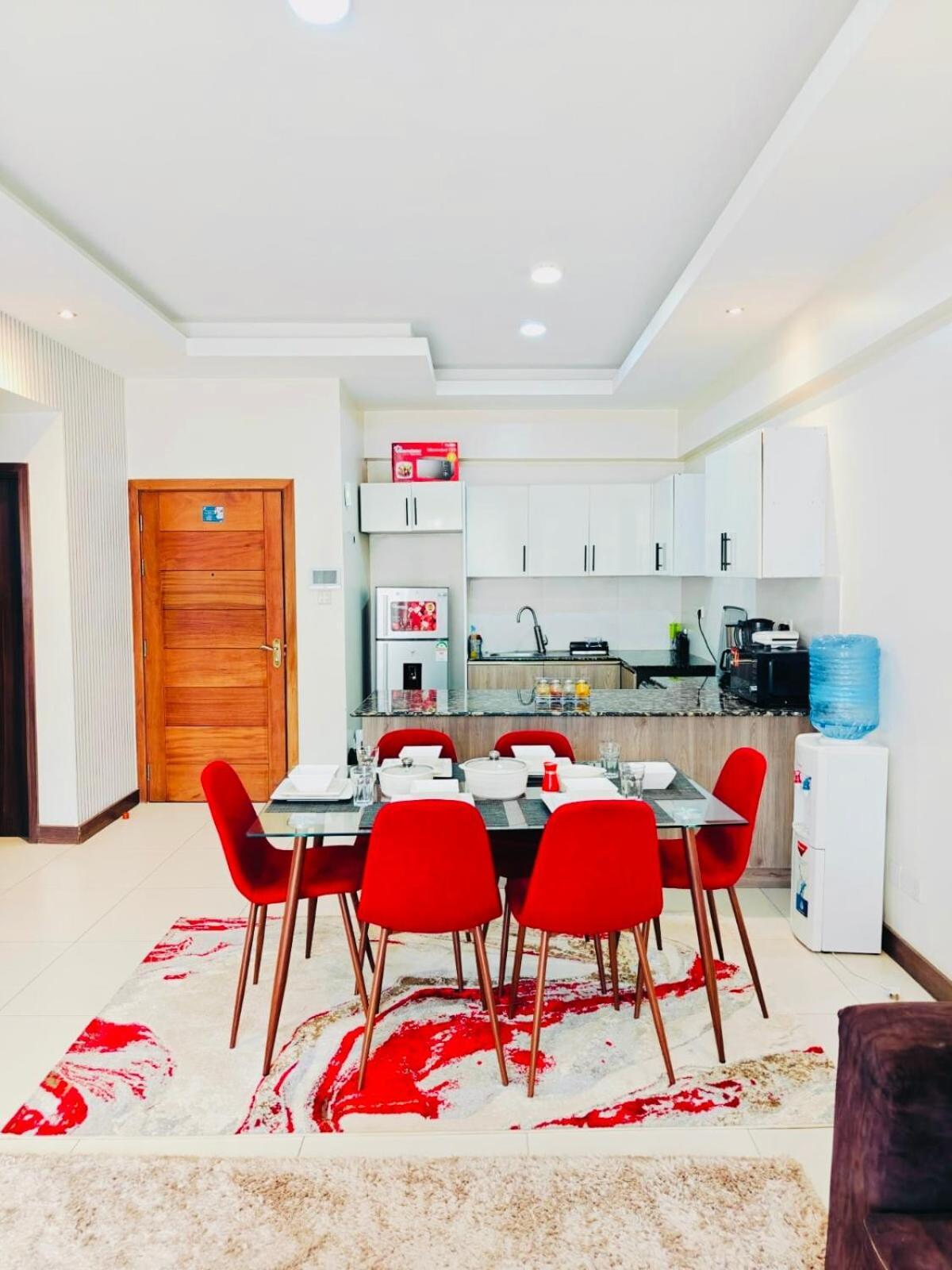 Stylish 1 Bedroom With Rooftop Pool&gym -near It Apartment Nairobi