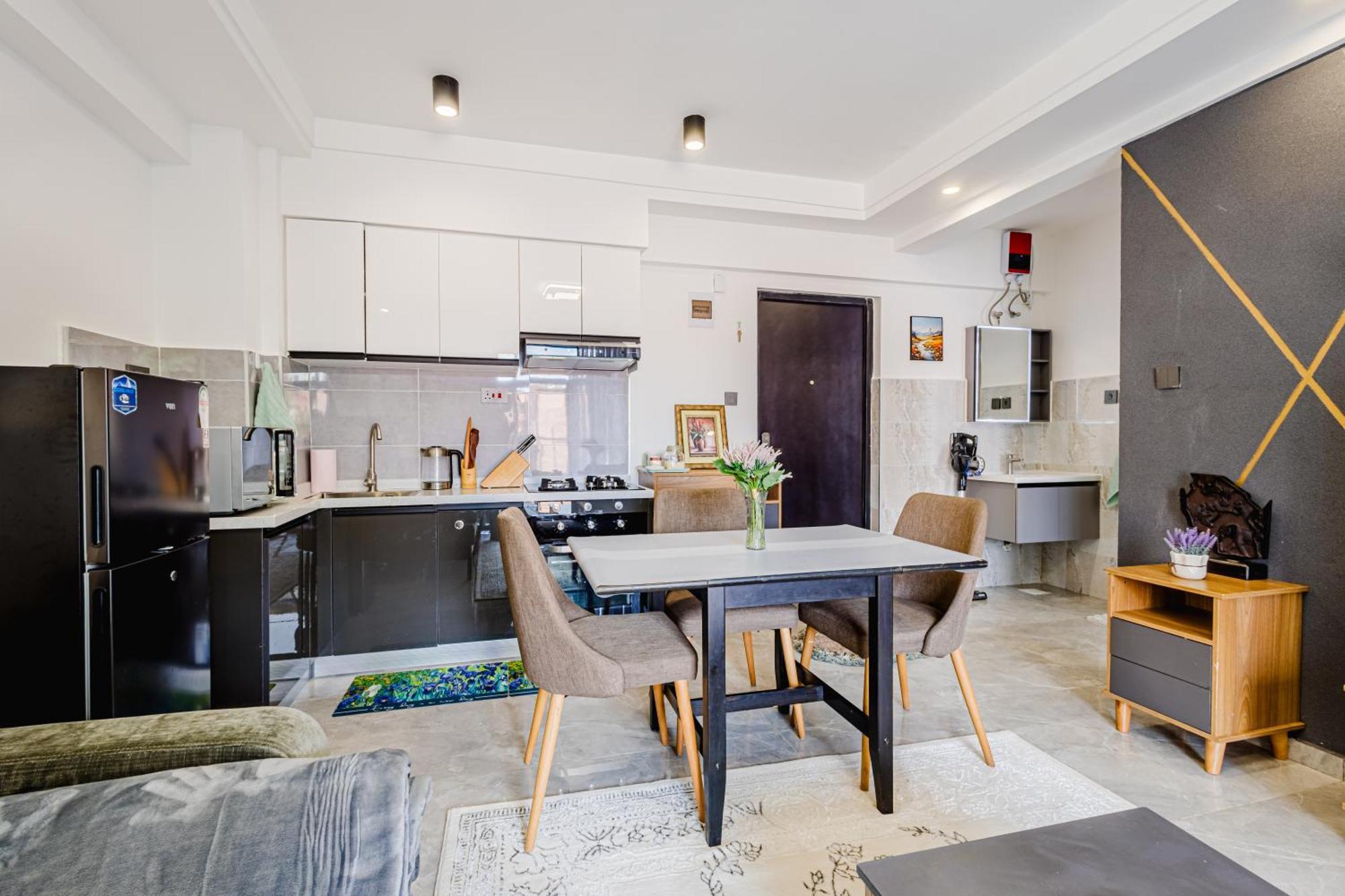 Modern Urban In Prime Kilimani Apartment