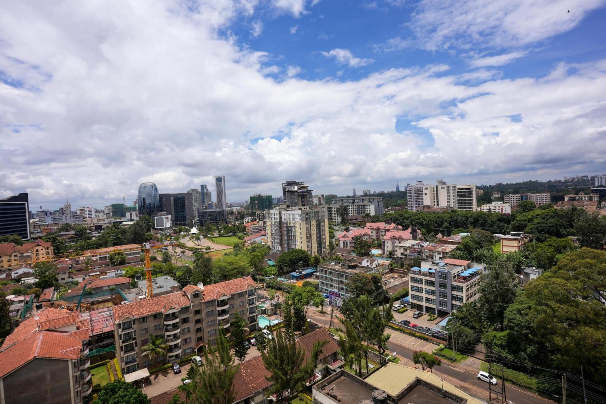 Apartment Rooftop Pool, Gym And Stunning Views