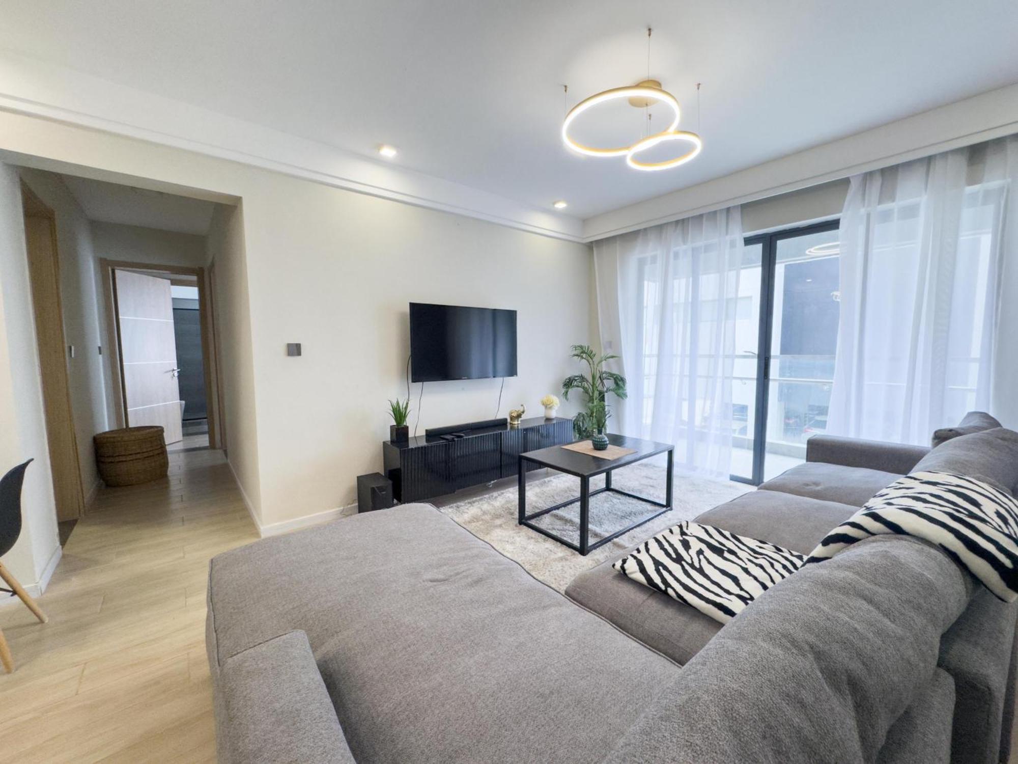 Apartment Gem In The Park