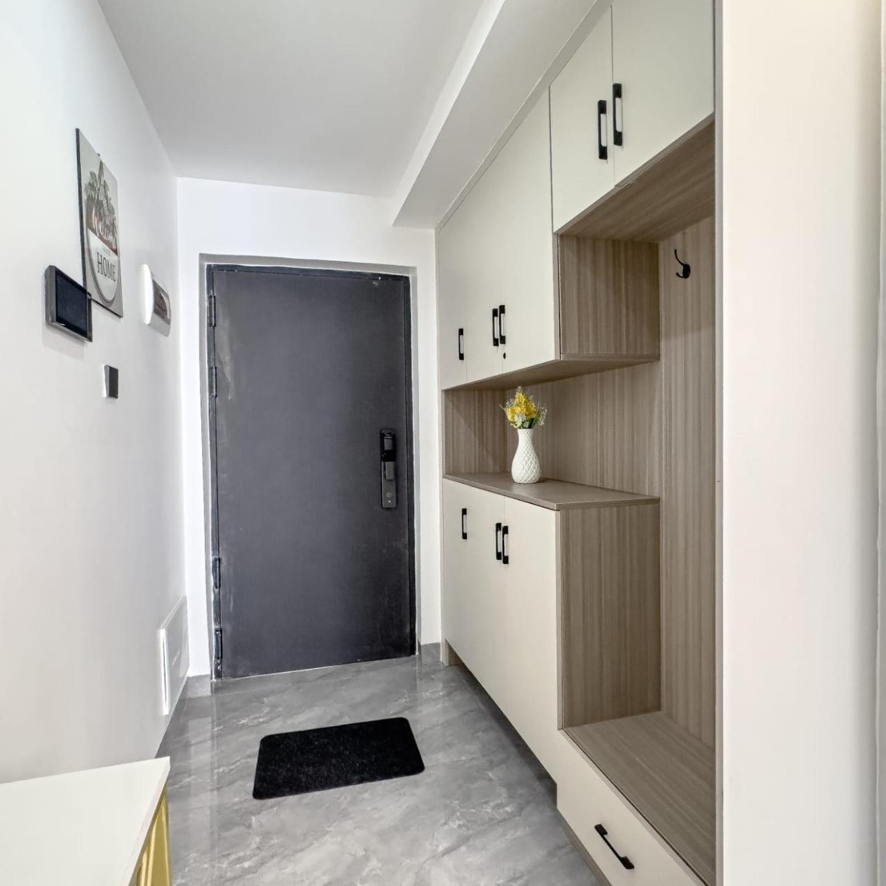 Apartment Smart Elegant Three Bedroom With Swimming Pool Fully Equipped Gym Children Playground And Great Breathtaking Views *