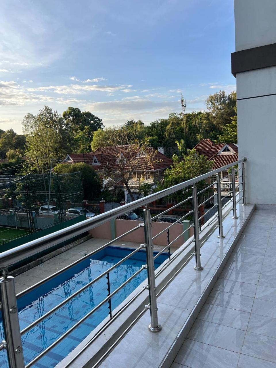 Dpfa's Elegant Fully Furnished One Bedroom Apartment *