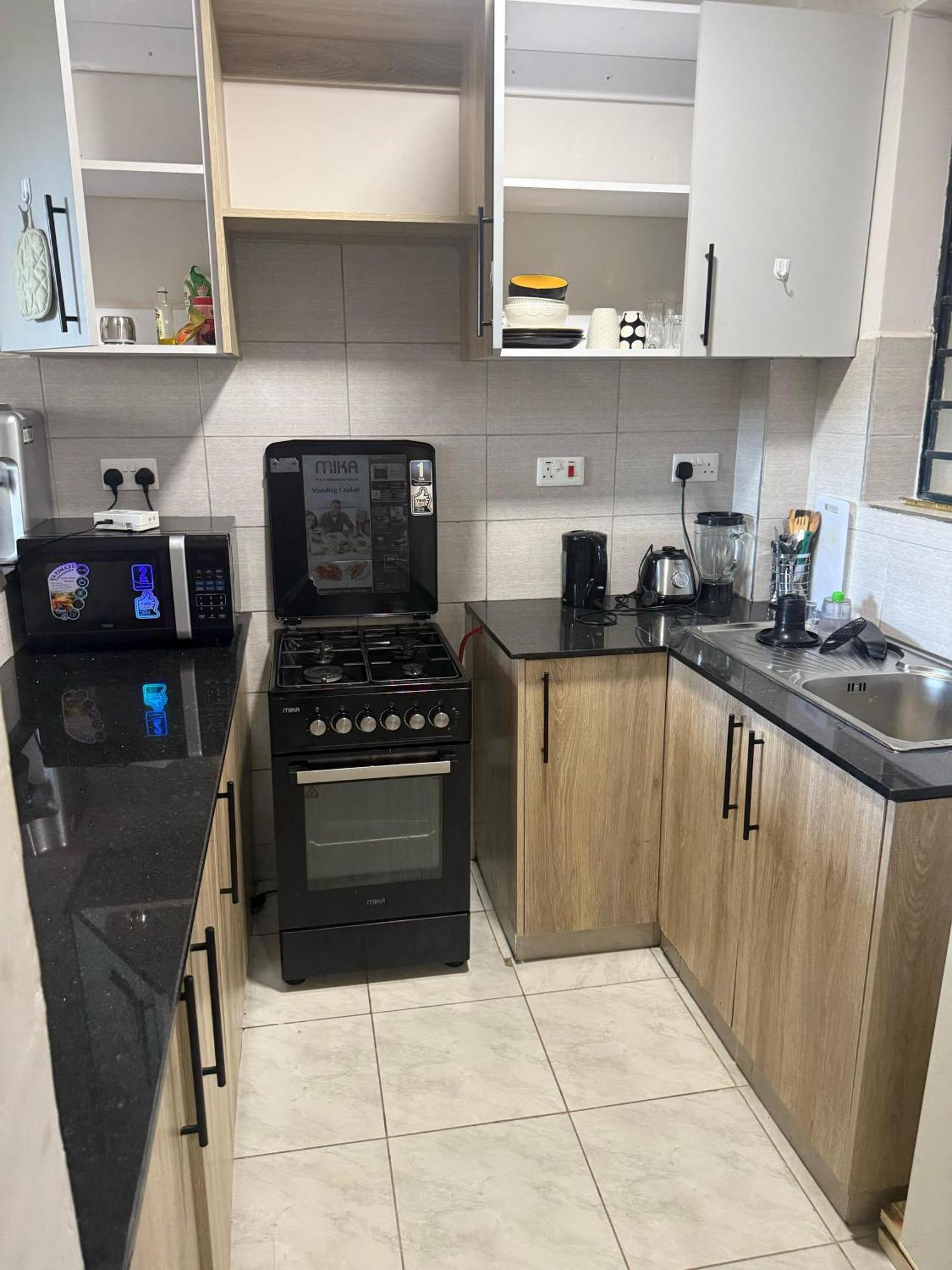 One Bedroom - The Aviv Near Ksg Apartment