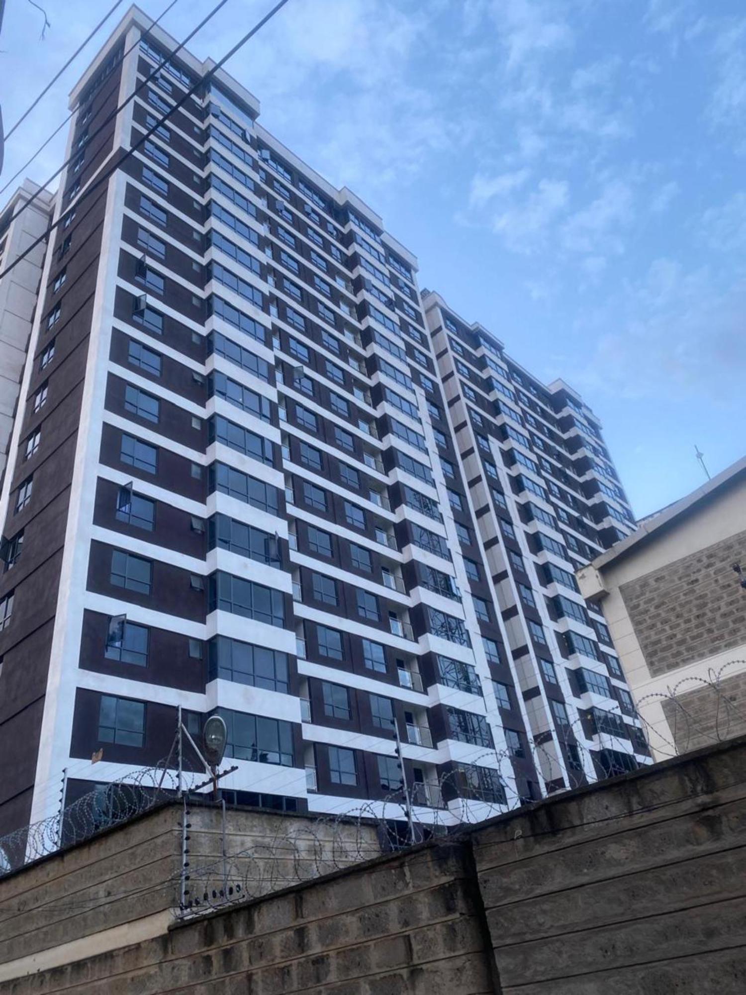 One & Two Bedrooms - Marina Bay Westlands Apartamento