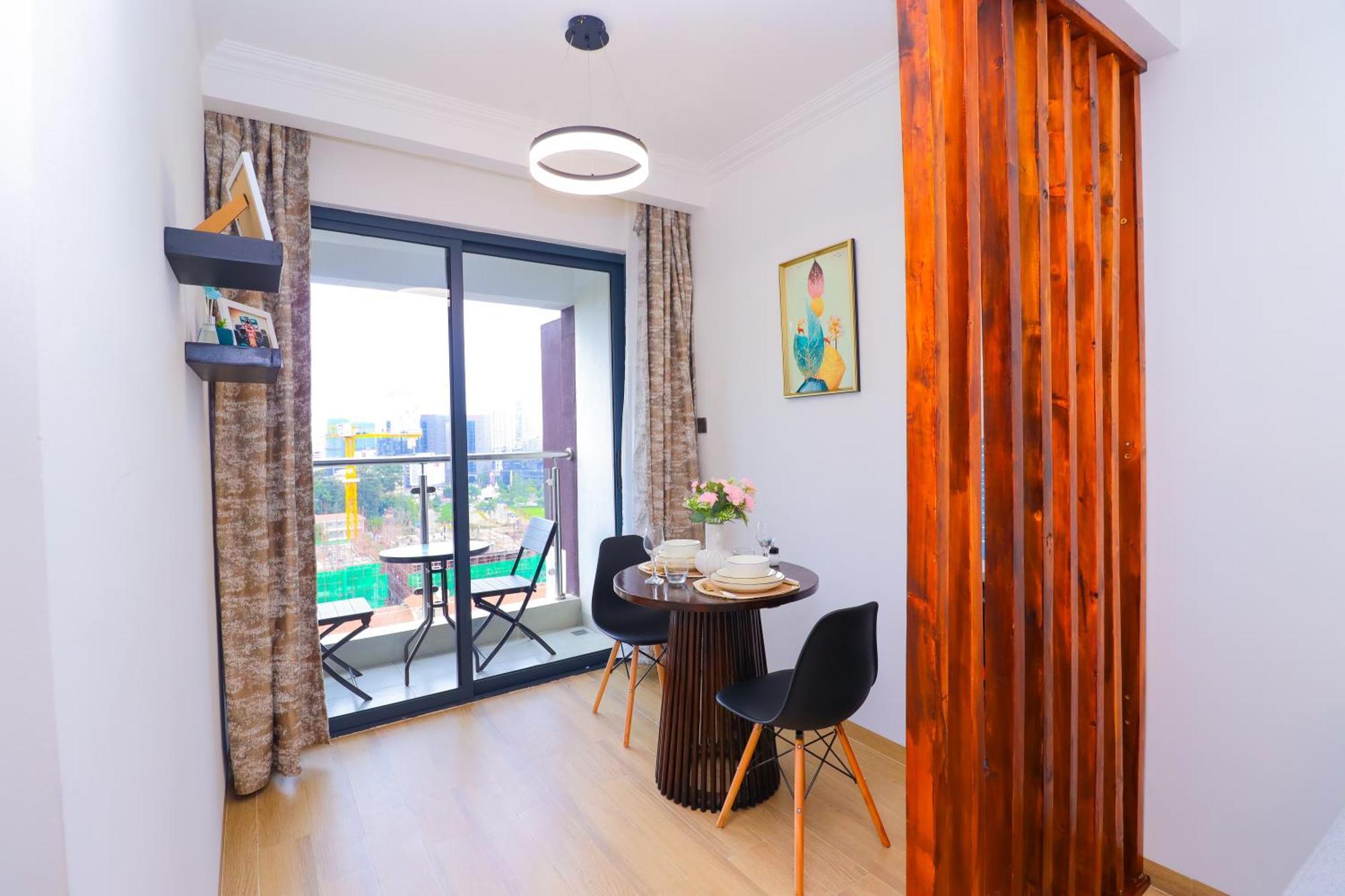 Urban 1br With Skyline View Marina Bay Westlands Apartment *