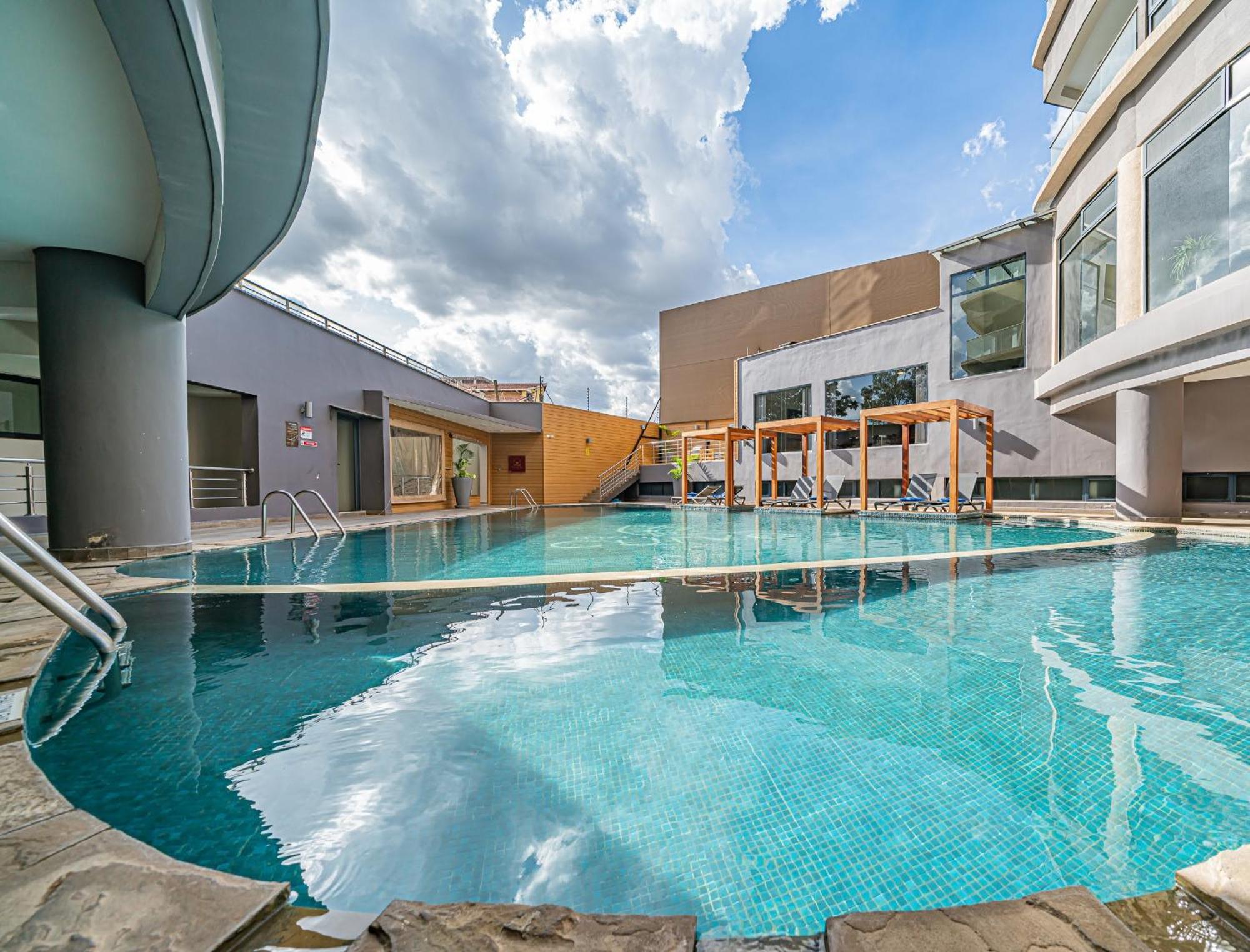 The Curve 2 Bedroom By Yourhost Nairobi