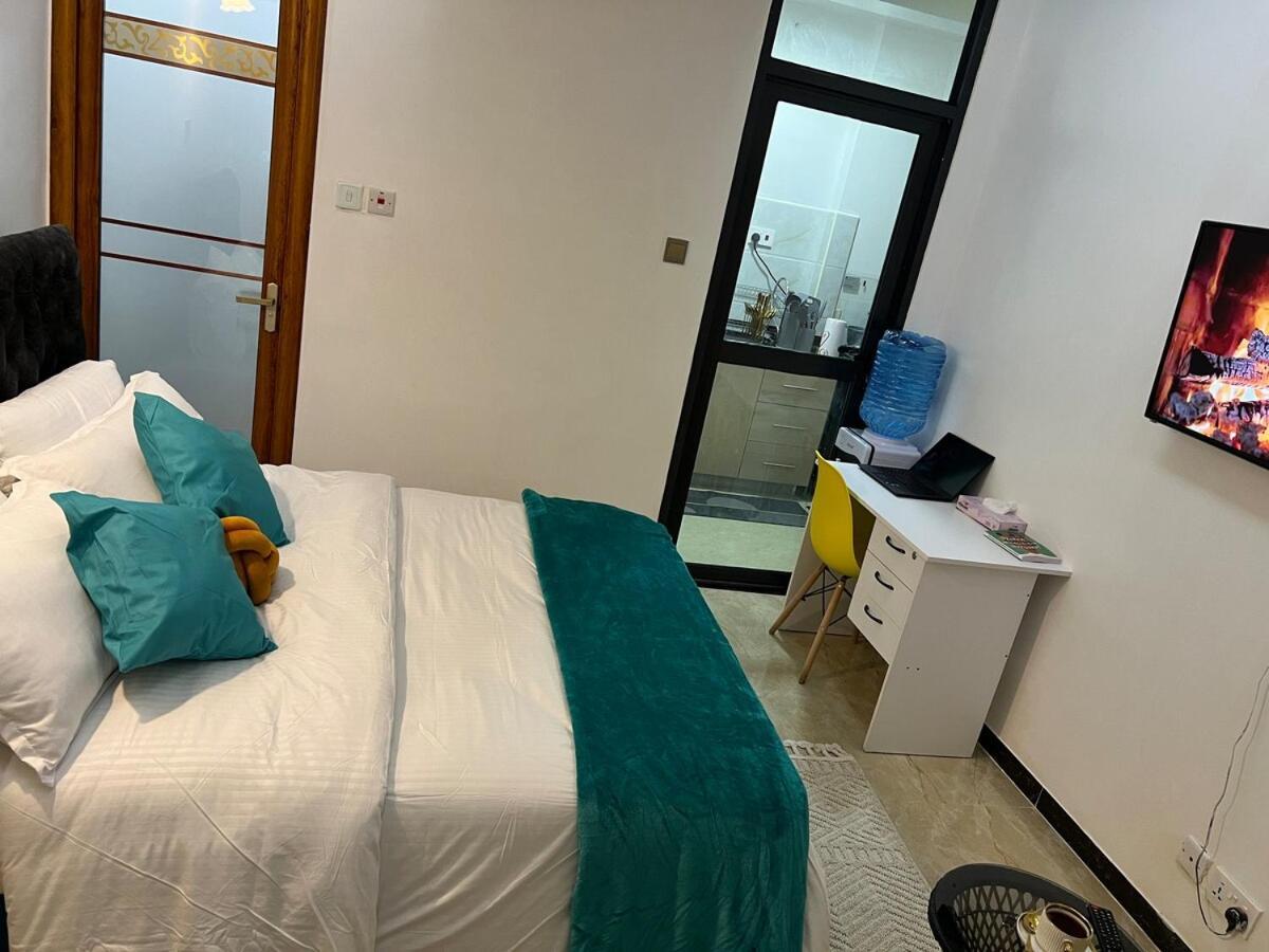 Modern Cozy In Kilimani Apartment *