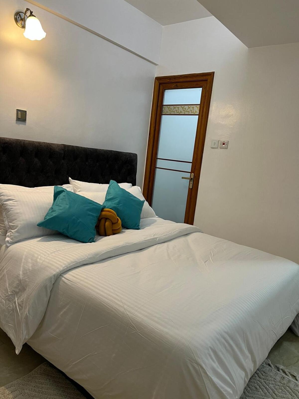 Modern Cozy In Kilimani Apartment *