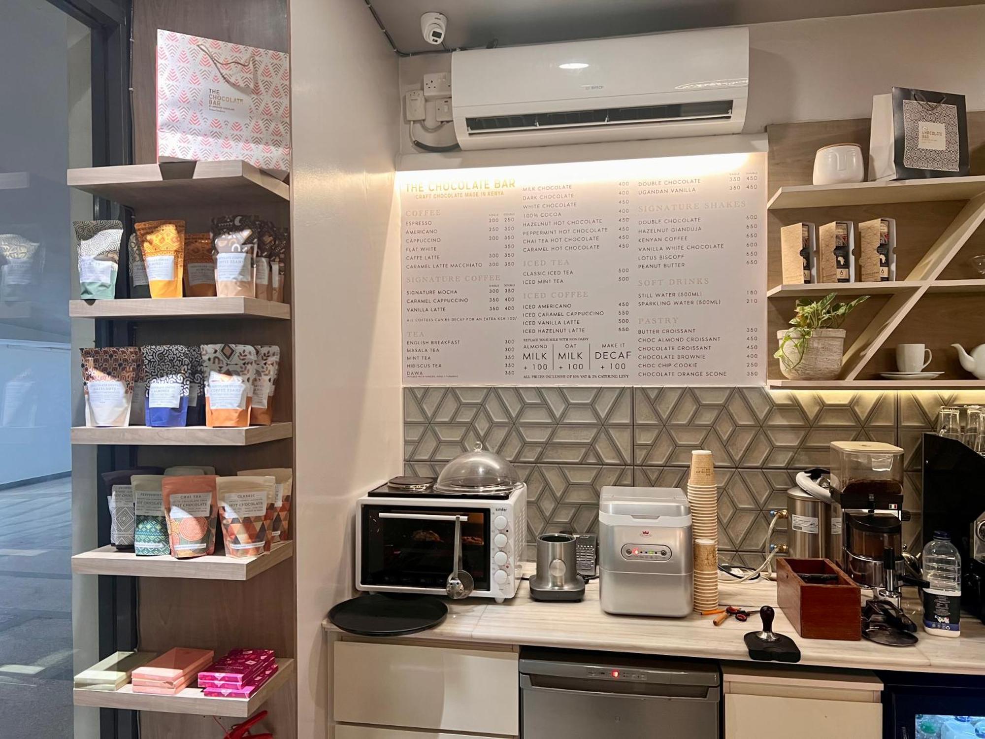 Lovely 2-bedroom Serviced With Pool And Wi-fi At Skynest Aparthotel *