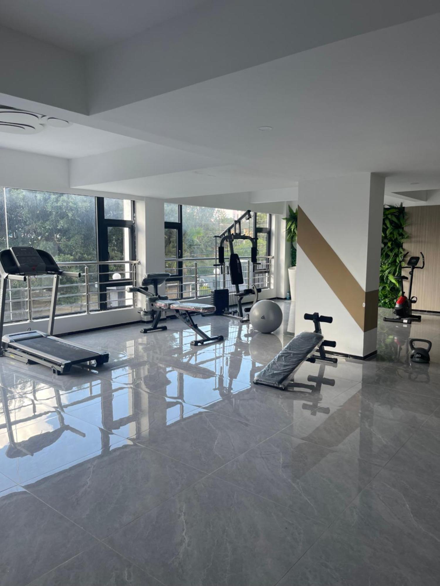Cozy One Bed With Gym & Workspace In Kilimani, 5 Mins Walk To Yaya Apartment *