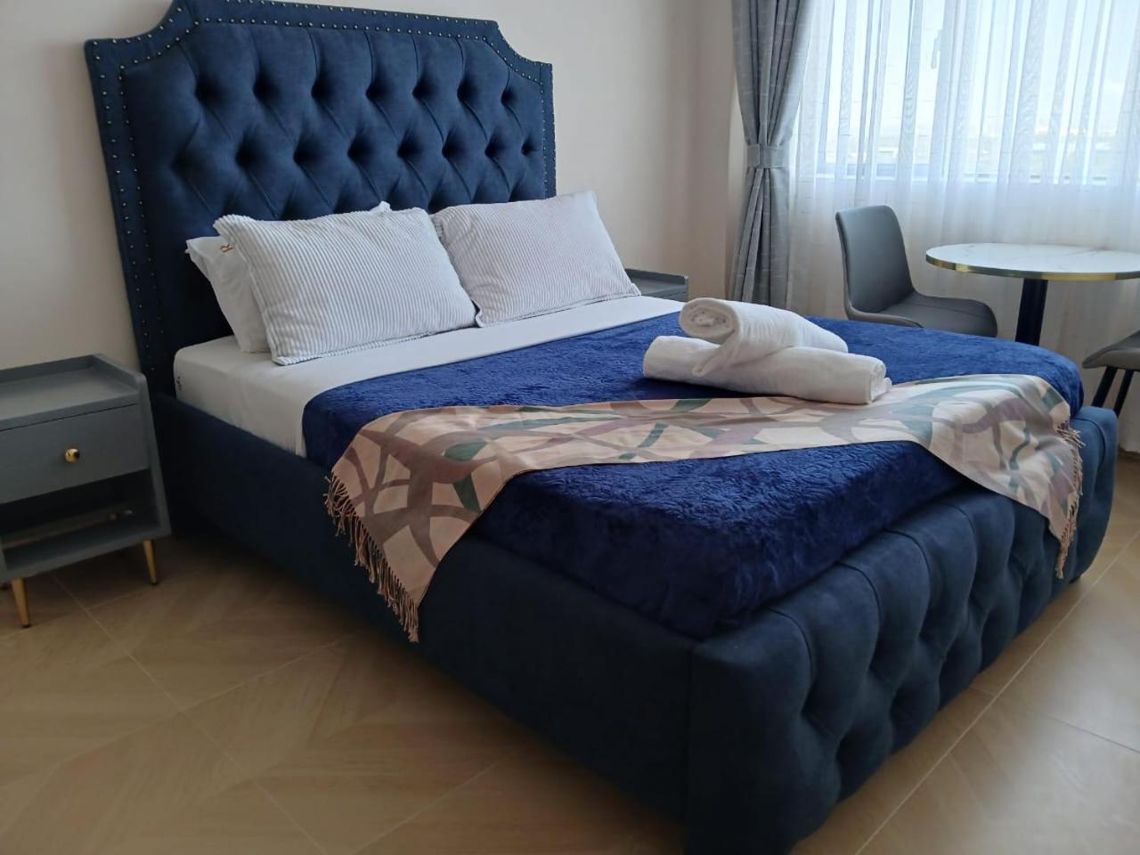 Artesano Park View Furnished Apartment *