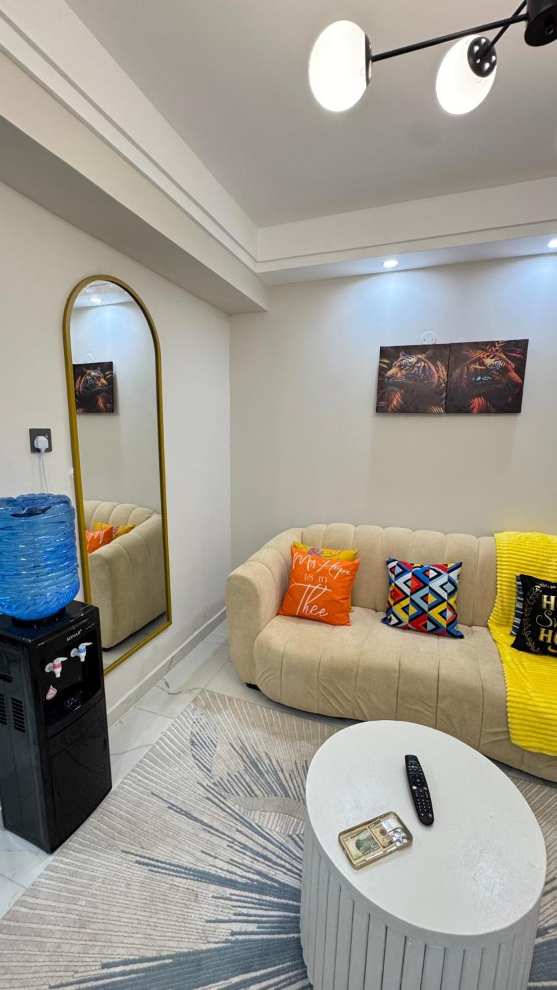 Ensuite Kilimani 1br Near Cbd, Free Parking, Wi-fi, Near Yaya Center Nairobi
