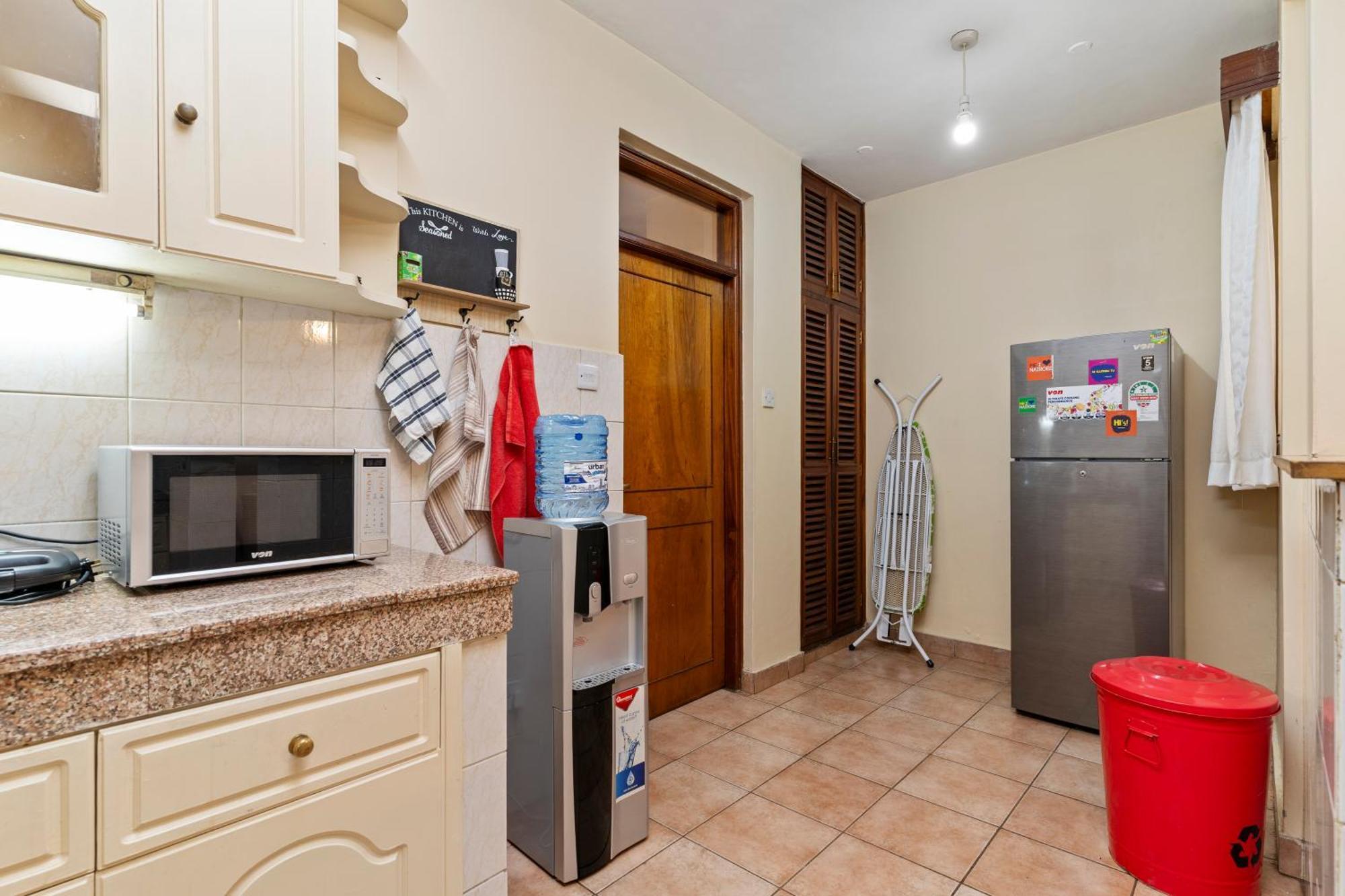 Apartment Spacious Lovely *