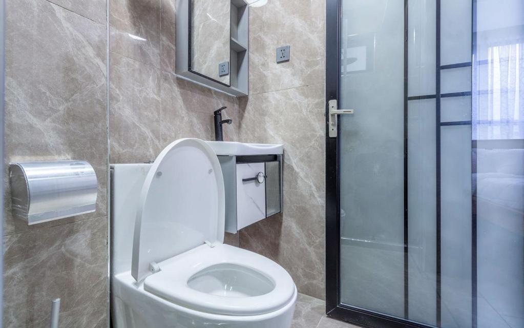 Kairos Apartment
