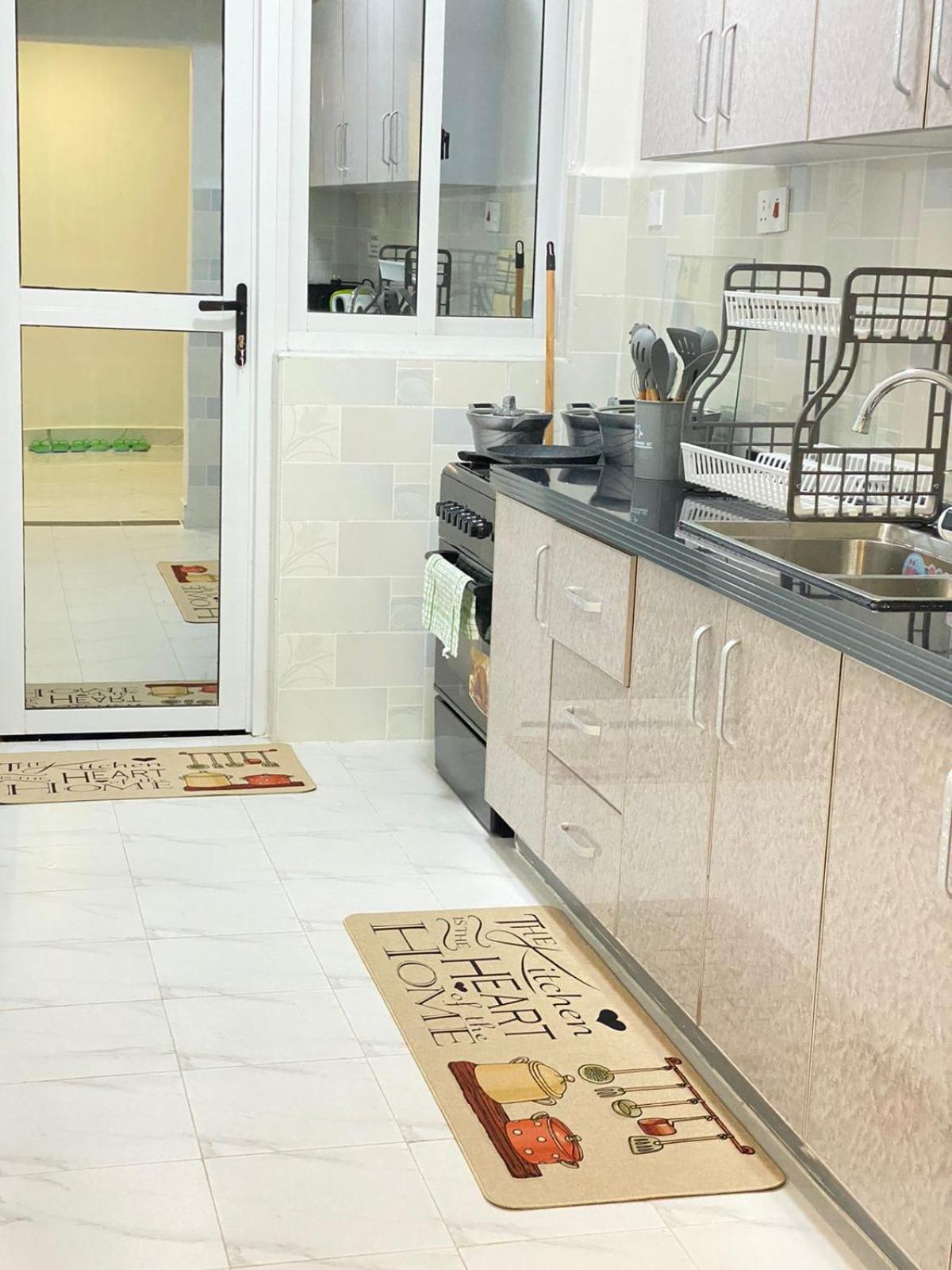 Luxurious Fully Furnished Three Bedroom With Dsq ,gym, Children Play Area, Rooftop Football Pitch, Coffee House, Restaurant, Garden In Kilimani Nairobi