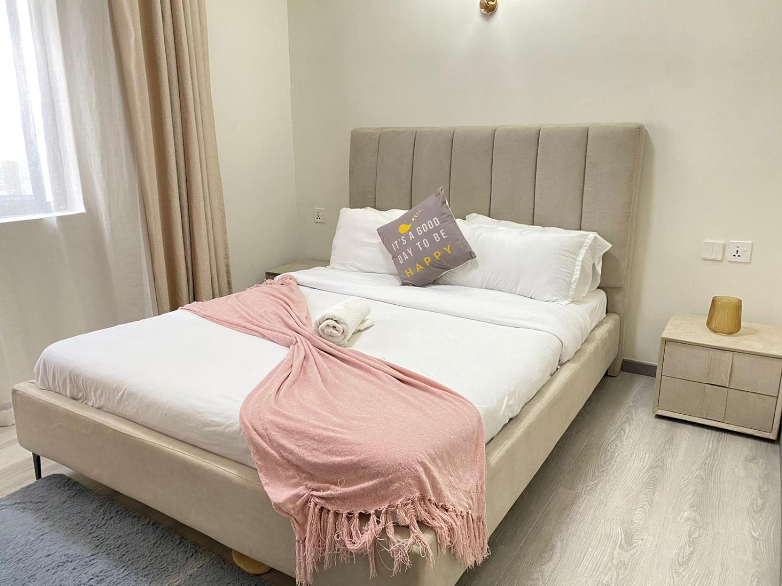 Luxurious Fully Furnished Three Bedroom With Dsq ,gym, Children Play Area, Rooftop Football Pitch, Coffee House, Restaurant, Garden In Kilimani Apartment *