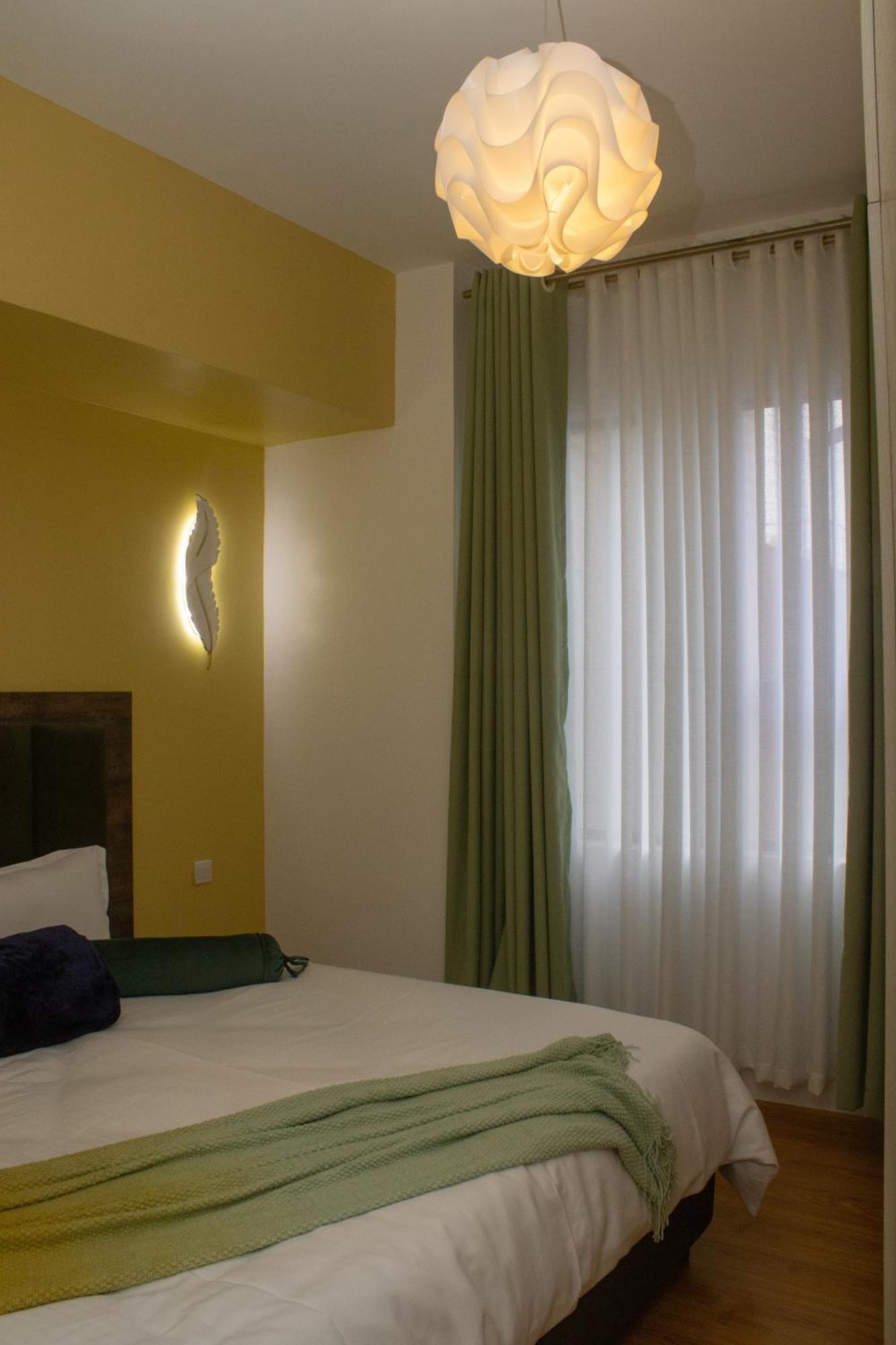 Apartment Stylish Getaway 2br Pooltable Nairobi