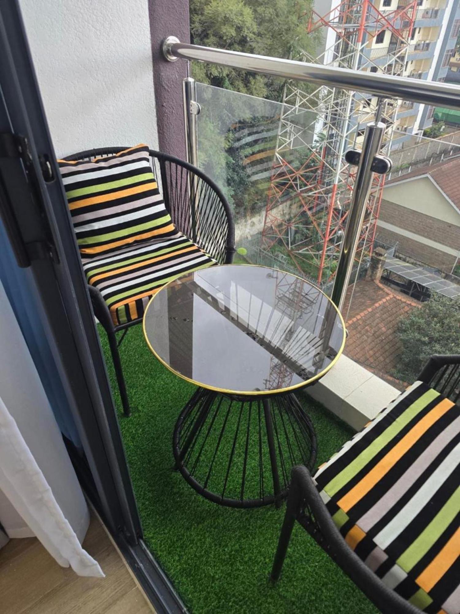 One & Two Bedrooms - Marina Bay Westlands *