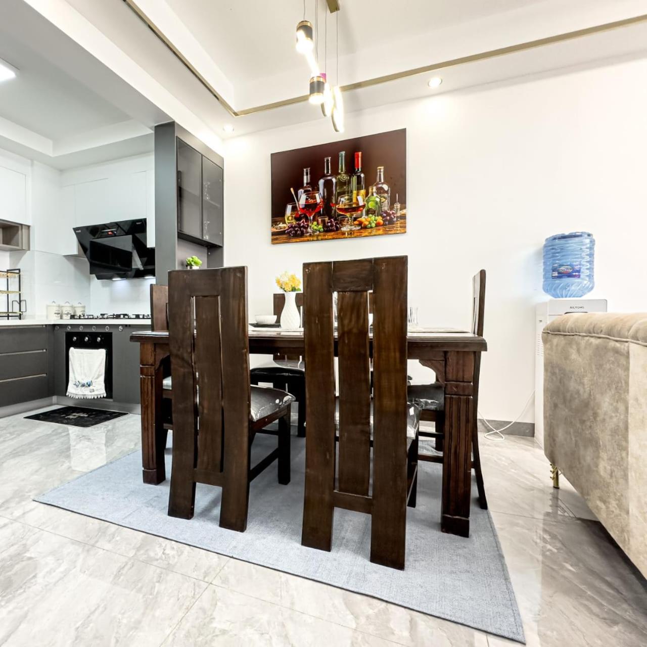 The Comfort Executive Loft Three Bedroom With Amazing Breathtaking Views , Swimming Pool ,gym And Rooftop Chilly Spot With Offers Breathtaking Views ,private Ample Parking Space With Designated Child Playground Area *
