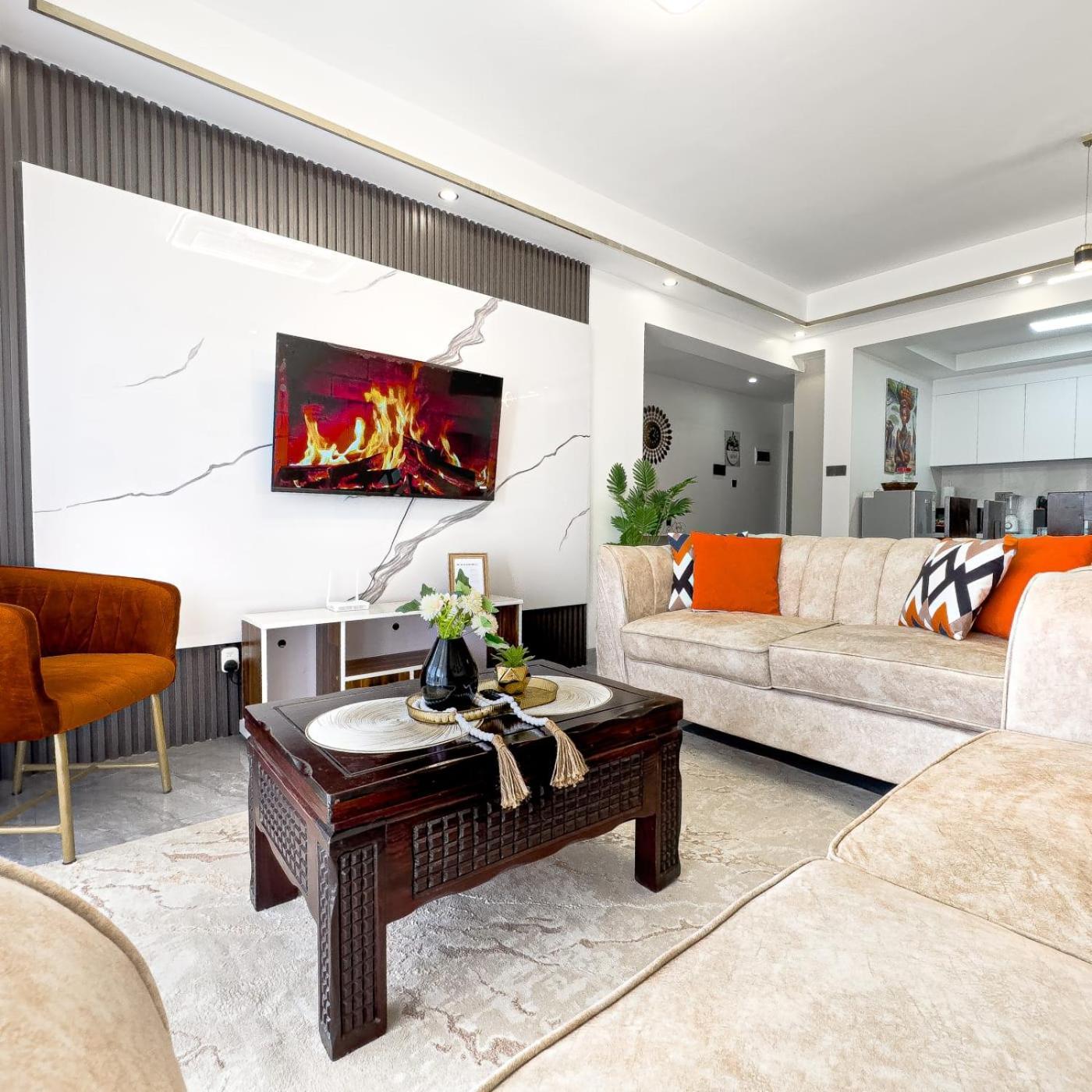 The Comfort Executive Loft Three Bedroom With Amazing Breathtaking Views , Swimming Pool ,gym And Rooftop Chilly Spot With Offers Breathtaking Views ,private Ample Parking Space With Designated Child Playground Area Apartment