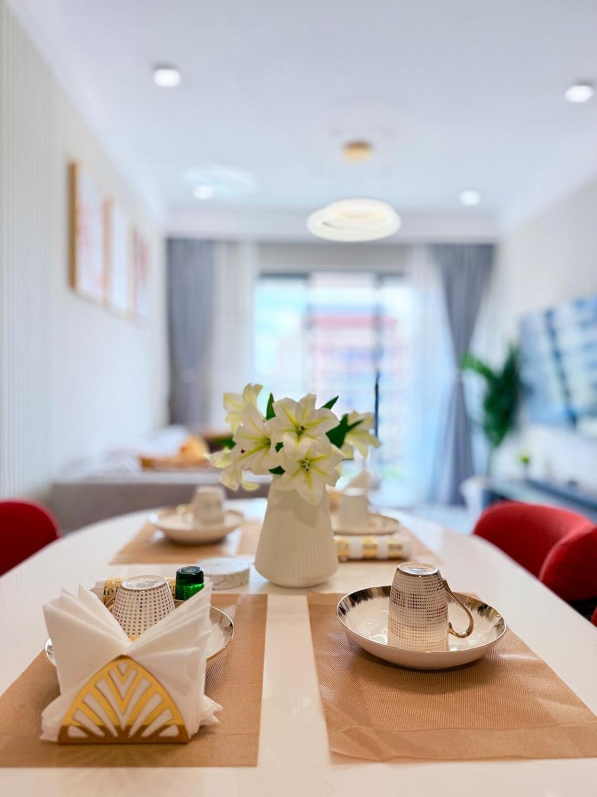 2br Stylish Lavington Escape *