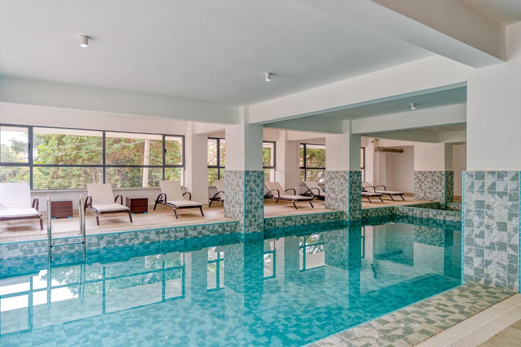Elegant Lavington 1bed With Pool, Private Cinema & Garden * Nairobi