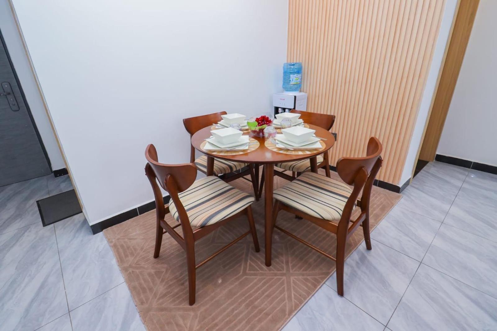 Modern Retreat With Swimming Fully Equipped Gym Private Parking Space And A Relaxing Rooftop With Amazing Views Apartment Nairobi