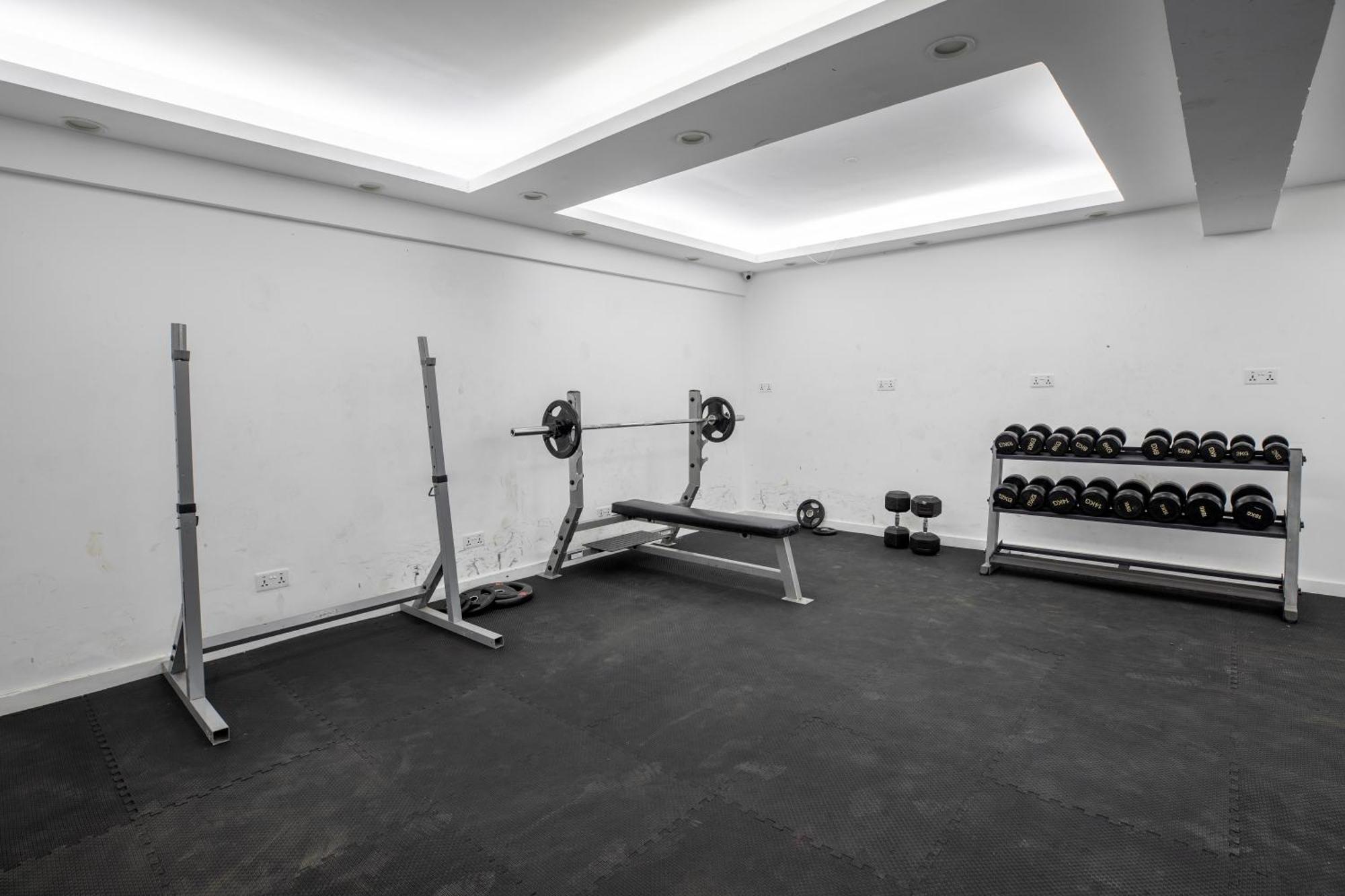 Tarrow E1 Apartment