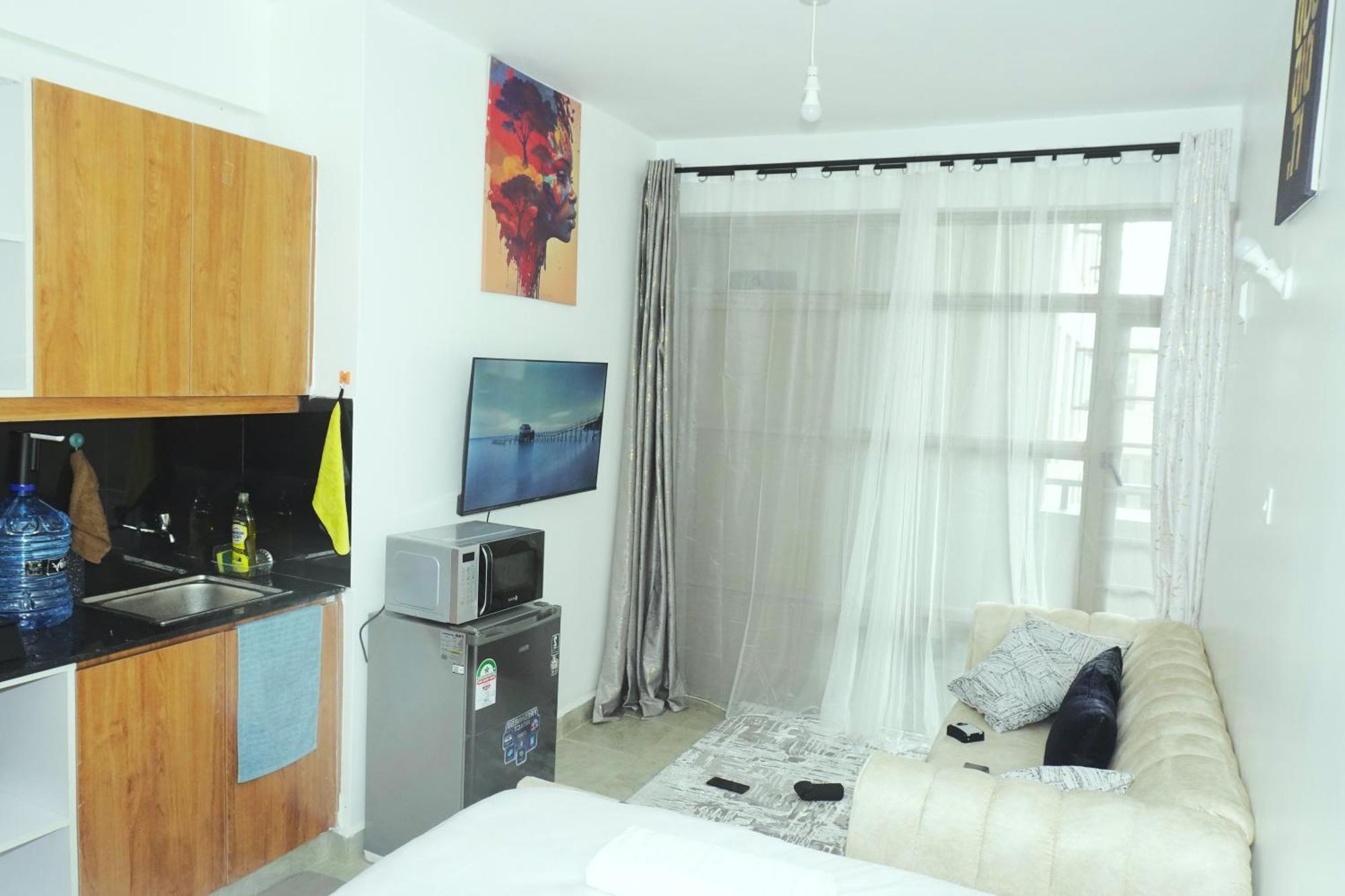 Stylish With Rooftop Access Apartment *