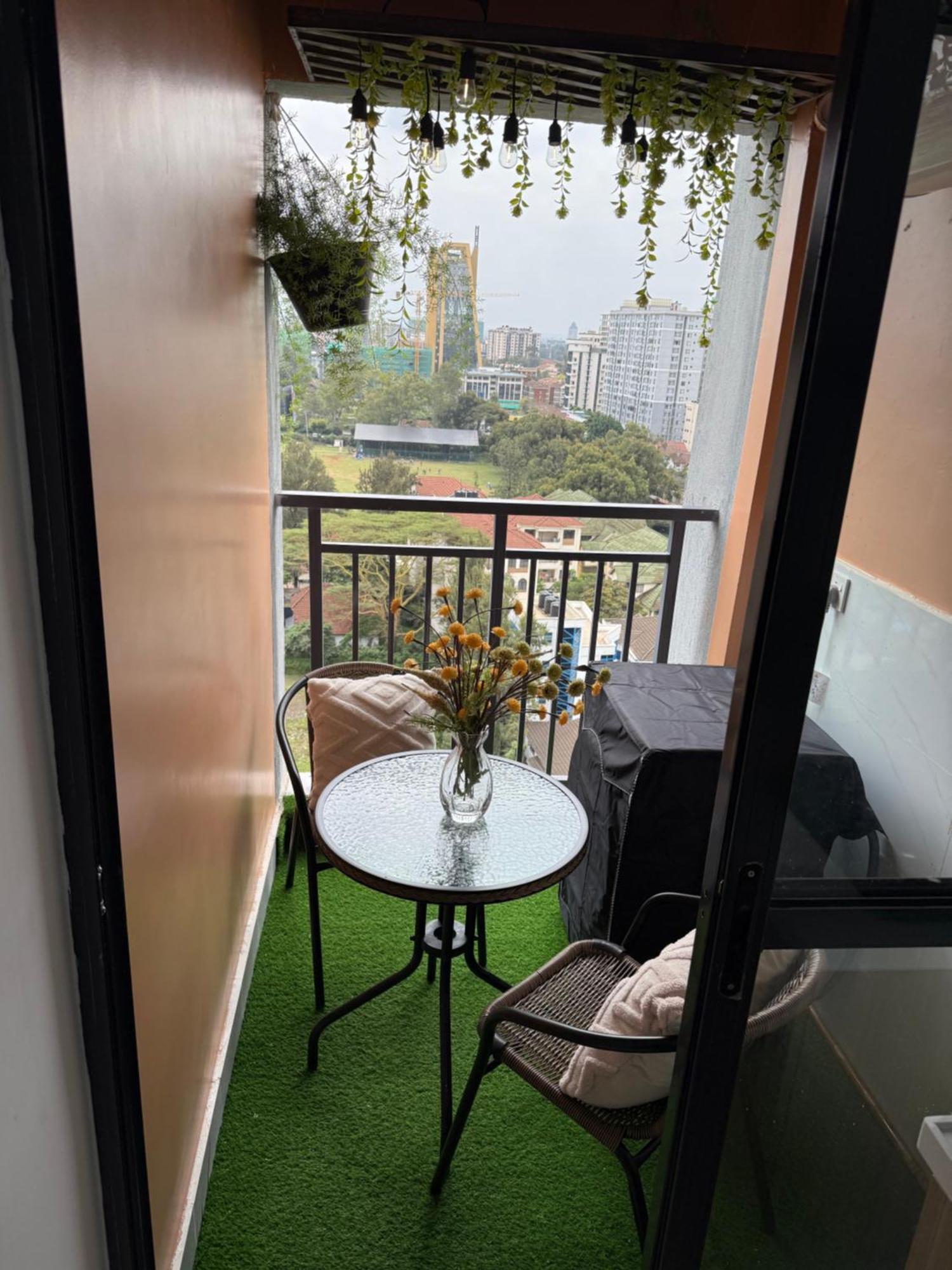 Cozy One Bed With Gym & Workspace In Kilimani, 5 Mins Walk To Yaya Apartment *
