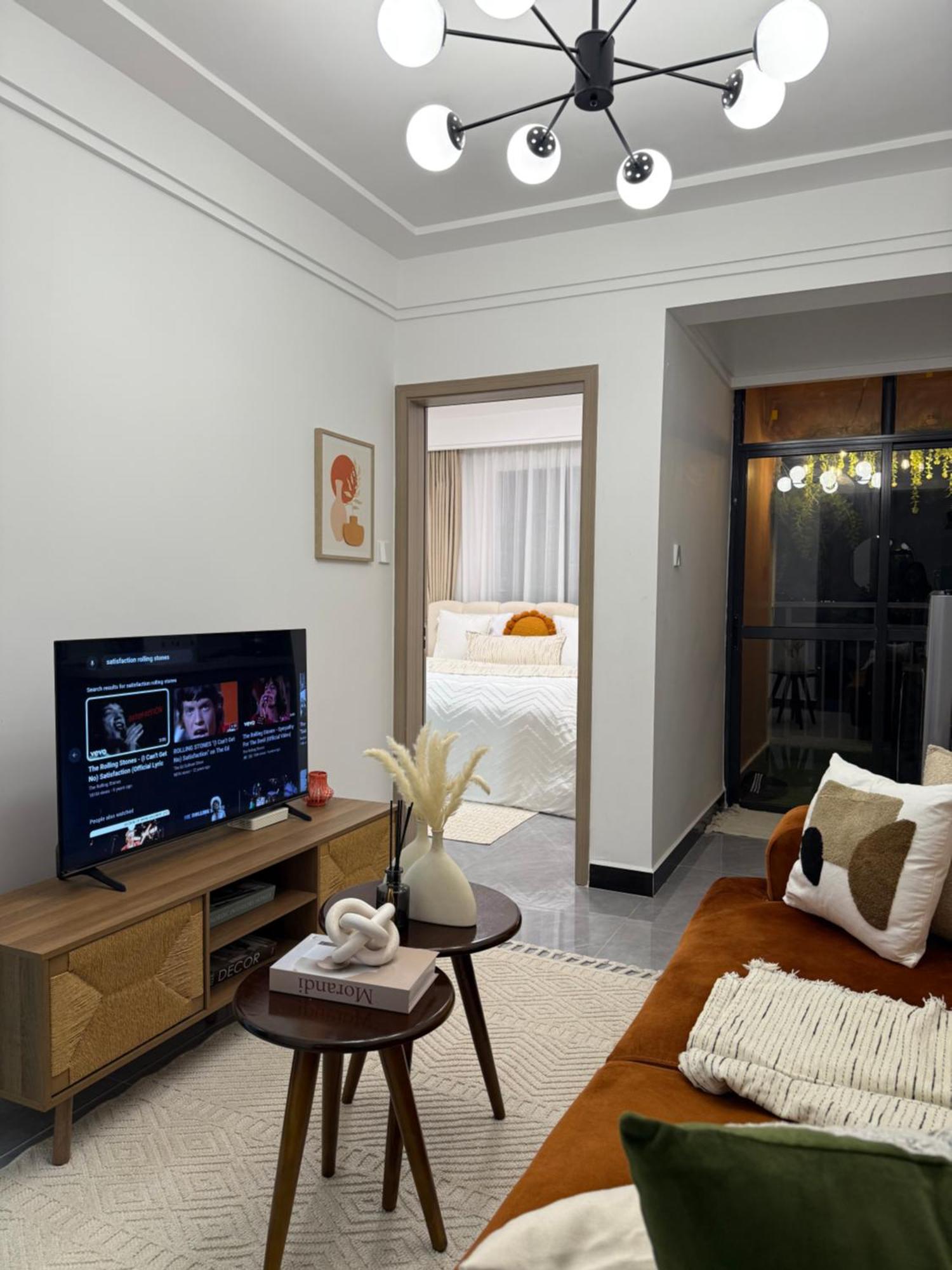 Apartment Cozy One Bed With Gym & Workspace In Kilimani, 5 Mins Walk To Yaya Nairobi