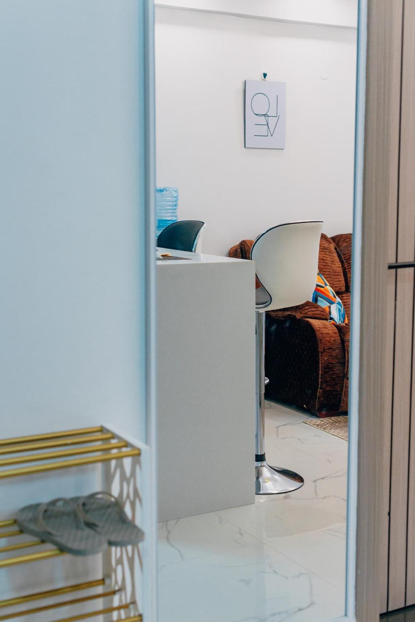 Modern 1 Bedroom In Kilimani With Rooftop Access, Workspace * Nairobi